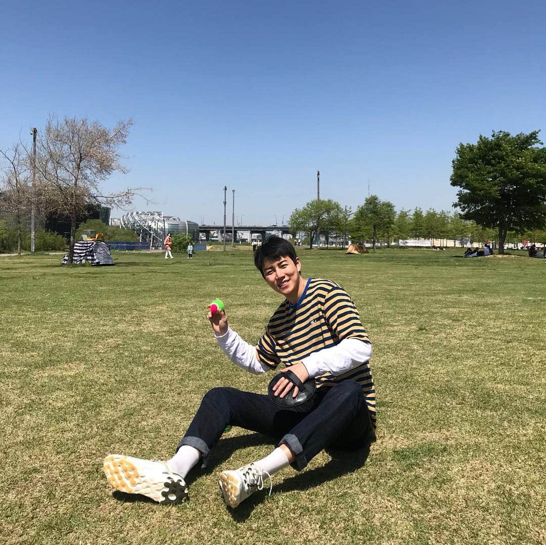 シン・ジフンさんのインスタグラム写真 - (シン・ジフンInstagram)「🤾‍♀️🎾」5月2日 14時46分 - sj_hooon