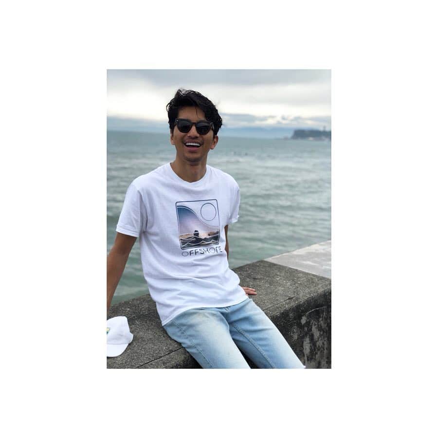 幸太さんのインスタグラム写真 - (幸太Instagram)「Thank u 平成 HELLO 令和  平成最後は、ホームPのコーヒーのような海で入水☕️ 令和初日は、ピカピカの天気の下、ナイスなメンバーで入水☀️ 行きたかった店にも行けて、新しい出逢いもあり🤝  海で終わり海で始まれる… 笑顔溢れるHAPPYな１日だったなぁー😊  さっ、今日もENJOY !! #heisei #reiwa #model #surfer #smile #urbanislandsociety #icekitchen #kamakura #oiso  #平成最後 #令和初日 #海に始まり海に終わる #海は人を繋ぐ  #アイスキッチン #アーバンアイランドソサエティ #出逢いに感謝  #モデル #サーファー」5月2日 15時07分 - kotawave
