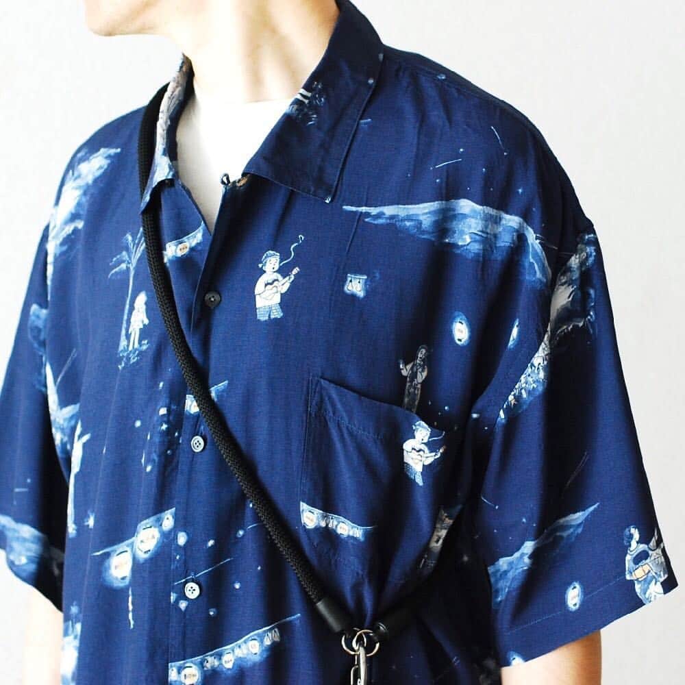 wonder_mountain_irieさんのインスタグラム写真 - (wonder_mountain_irieInstagram)「_ Porter Classic / ポータークラシック) "BON DANCE ALOHA SHIRT" ¥37,800- _ 〈online store / @digital_mountain〉 http://www.digital-mountain.net/shopdetail/000000009634/ _ 【オンラインストア#DigitalMountain へのご注文】 *24時間受付 *15時までのご注文で即日発送 *1万円以上ご購入で送料無料 tel：084-973-8204 _ We can send your order overseas. Accepted payment method is by PayPal or credit card only. (AMEX is not accepted)  Ordering procedure details can be found here. >>http://www.digital-mountain.net/html/page56.html _ 本店：#WonderMountain  blog>> http://wm.digital-mountain.info/ _ #PorterClassic #ポータークラシック _ 〒720-0044  広島県福山市笠岡町4-18 JR 「#福山駅」より徒歩10分 (12:00 - 19:00 水曜定休) #ワンダーマウンテン #japan #hiroshima #福山 #福山市 #尾道 #倉敷 #鞆の浦 近く _ 系列店：@hacbywondermountain _」5月2日 15時19分 - wonder_mountain_