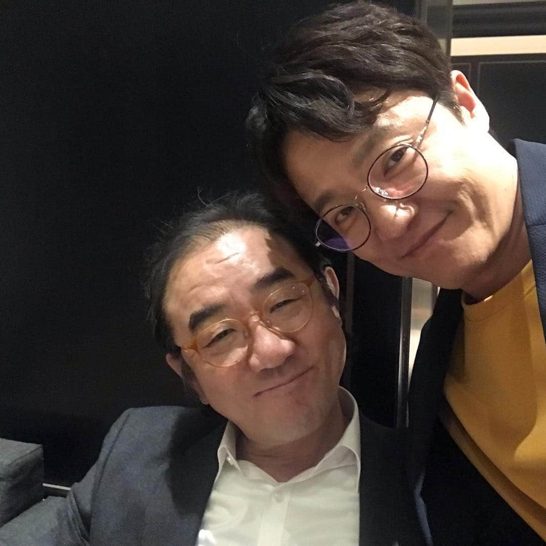 チョ・ハンチョルさんのインスタグラム写真 - (チョ・ハンチョルInstagram)「#배심원들 #언론배급시사회 #박형식 #문소리 #김홍파 #김미경 #윤경호 #조수향 #백수장 #조한철 #김무령 #홍승완 우리 정말 너무 좋다.」5月3日 1時03分 - 1season73