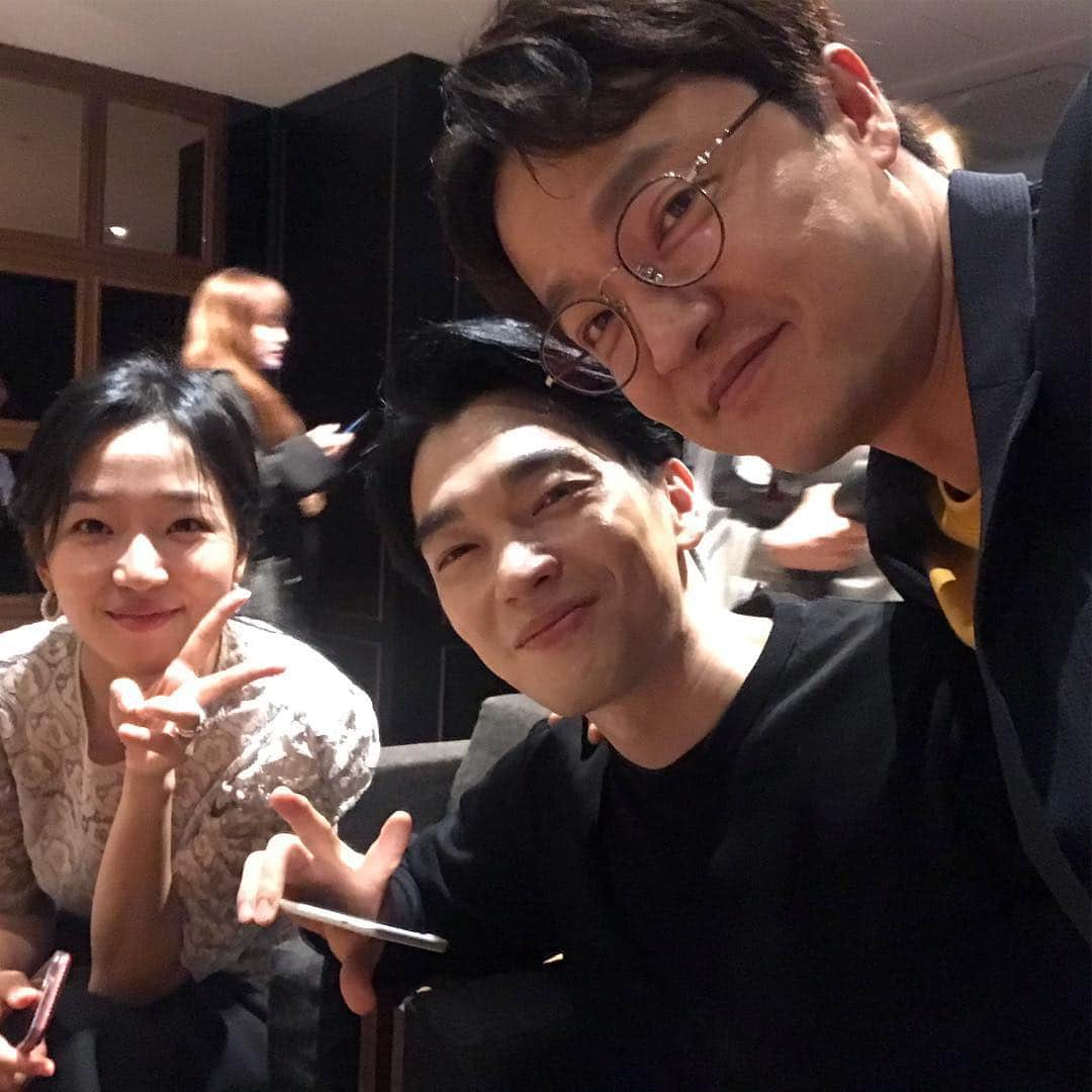 チョ・ハンチョルさんのインスタグラム写真 - (チョ・ハンチョルInstagram)「#배심원들 #언론배급시사회 #박형식 #문소리 #김홍파 #김미경 #윤경호 #조수향 #백수장 #조한철 #김무령 #홍승완 우리 정말 너무 좋다.」5月3日 1時03分 - 1season73