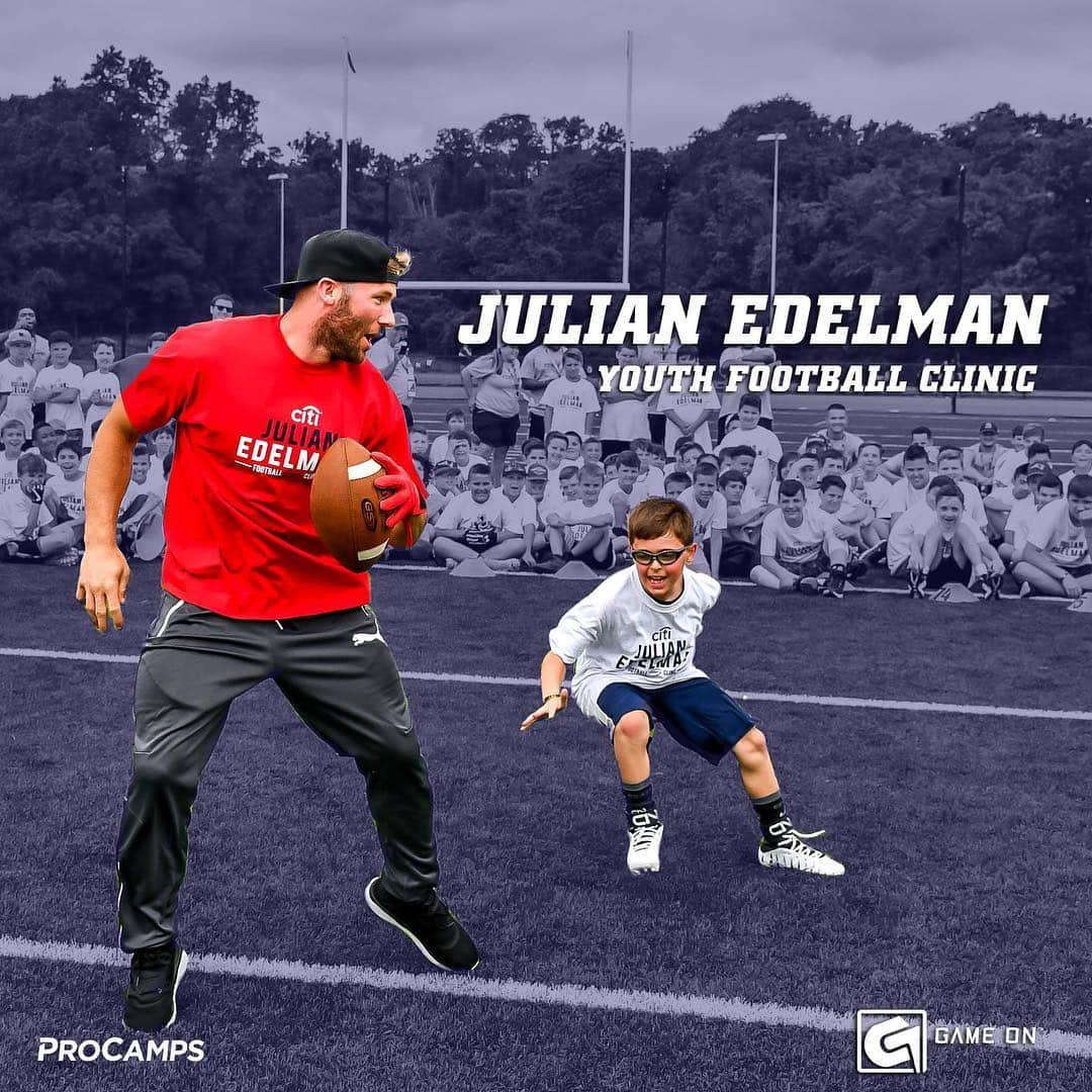 ジュリアン・エデルマンさんのインスタグラム写真 - (ジュリアン・エデルマンInstagram)「Who’s ready to get some work this summer? Spots for my Youth 🏈 Clinic with @procamps presented by @gameonmouthguards are filling up fast. Hit the link in my bio to secure yours 💪」5月3日 1時09分 - edelman11