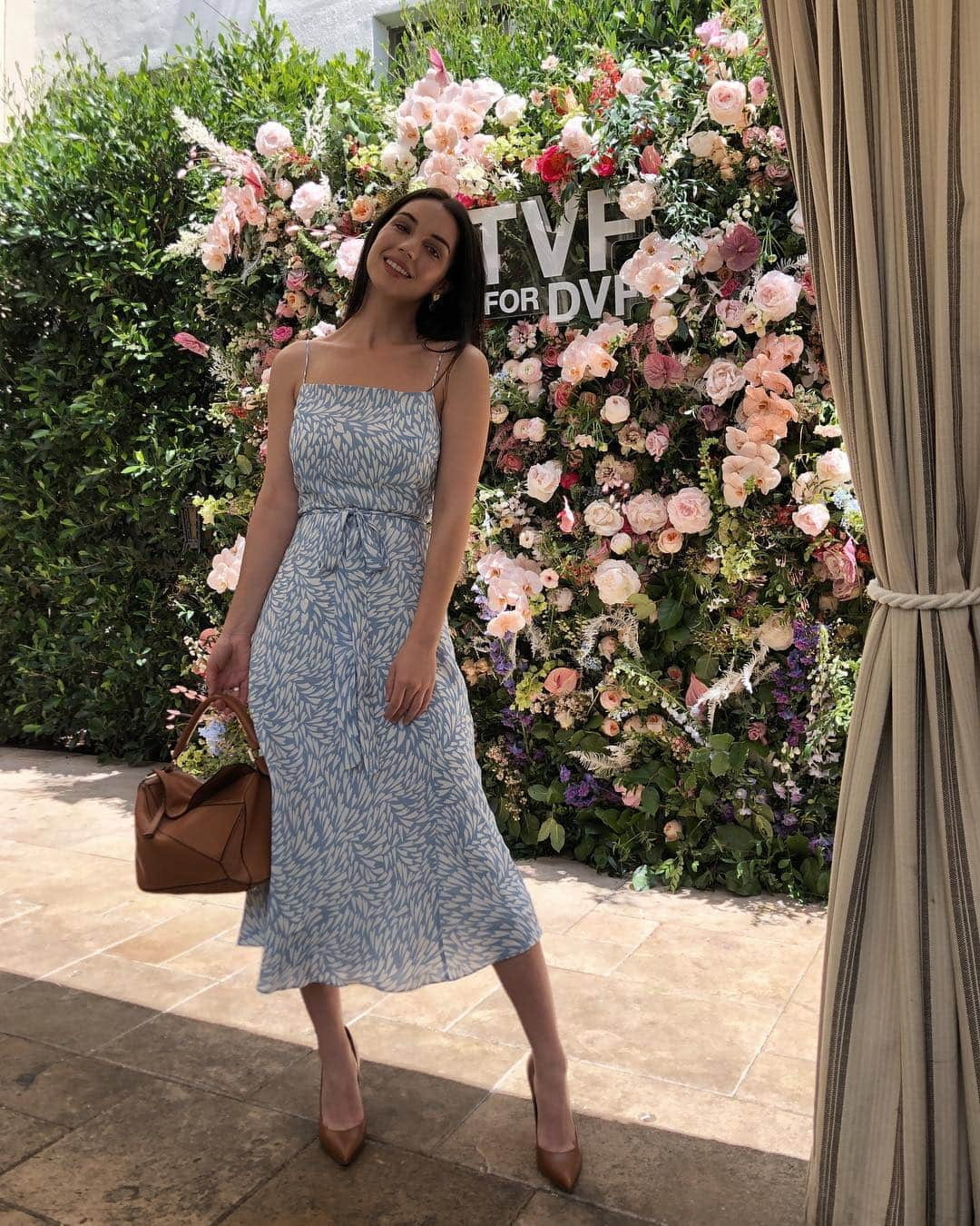 アデレード・ケインさんのインスタグラム写真 - (アデレード・ケインInstagram)「Thank you so much for having me! 🌸 @tvf @dvf」5月3日 1時13分 - adelaidekane