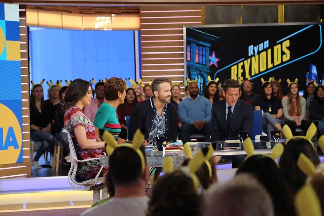 Warner Bros. Picturesさんのインスタグラム写真 - (Warner Bros. PicturesInstagram)「PIKA PIKA from NYC with @vancityreynolds & @goodmorningamerica! ⚡️🔍 | 📷: ABC News」5月3日 1時19分 - wbpictures
