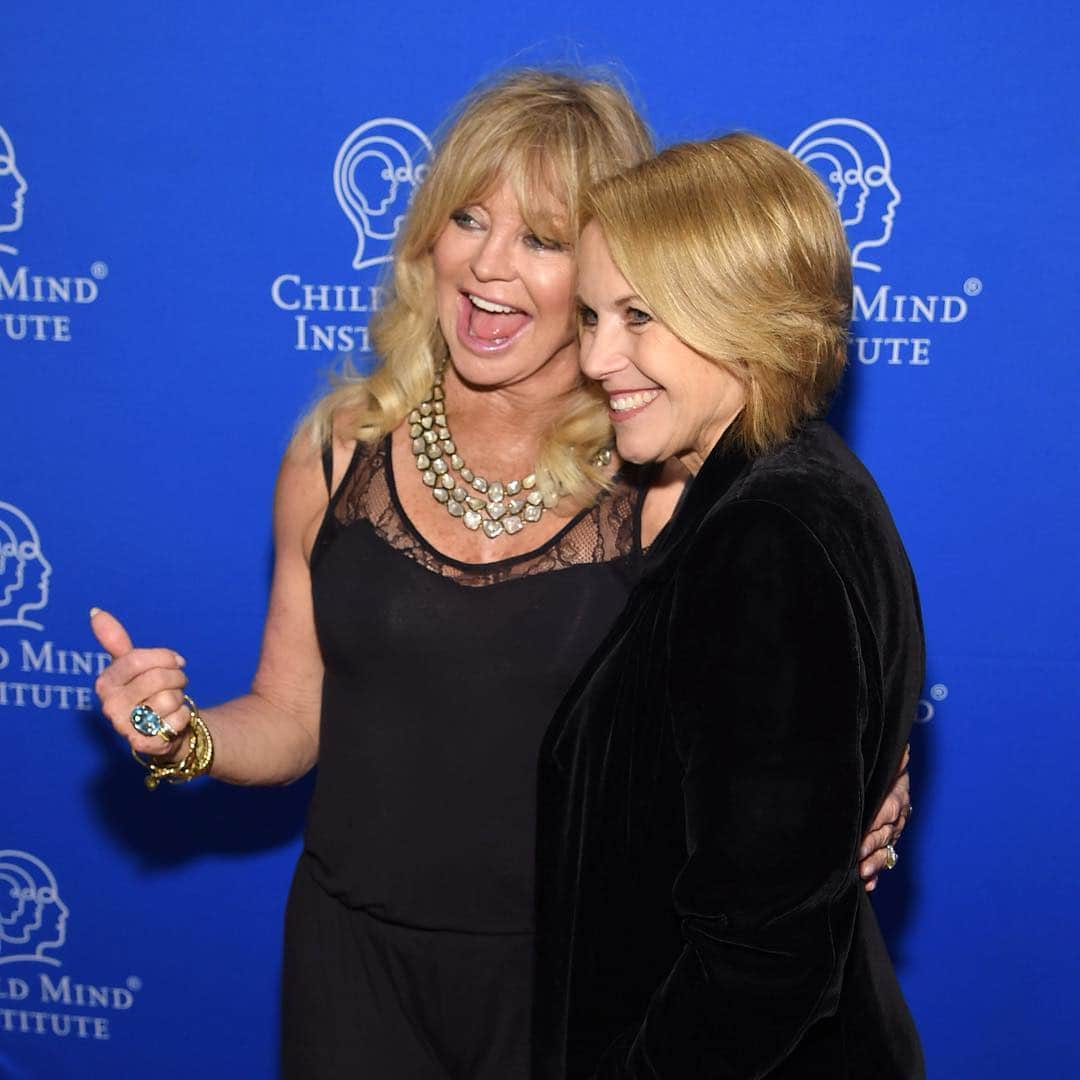 ゴールディ・ホーンさんのインスタグラム写真 - (ゴールディ・ホーンInstagram)「@katiecouric you are an angel for coming and supporting @childmindinstitute and all of us doing all we can to help our children struggling with mental health challenges. ❤️ #ChangeMakerAwards」5月3日 1時20分 - goldiehawn