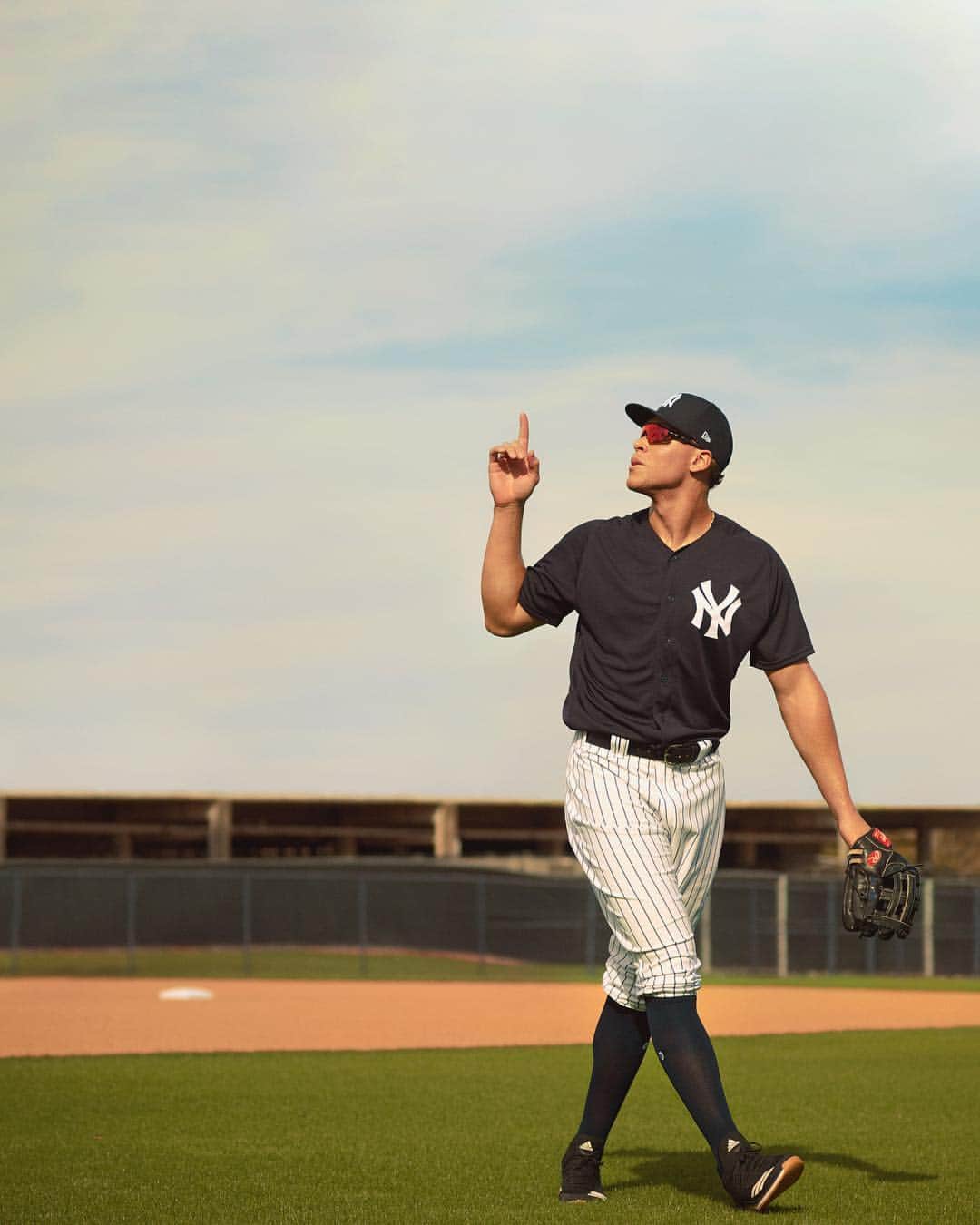 OAKLEYのインスタグラム：「See them out. All of them. @thejudge44 #OakleyPrizm #OneObsession」