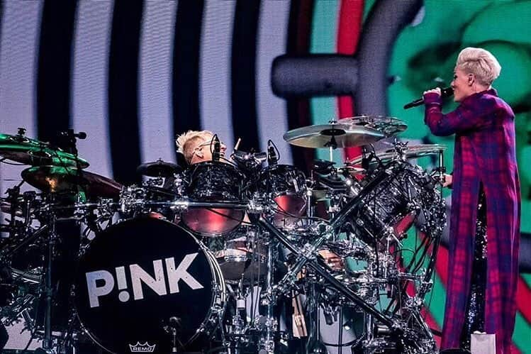 マーク・シュルマンさんのインスタグラム写真 - (マーク・シュルマンInstagram)「Rocking Milwaukee tonight with @pink!! @pinkiesfamily @gretschdrums @remopercussion @sabiancymbals_official @vicfirth @gibraltarhardware @cymbolt @roland_us @sennheiser @bigfatsnaredrum @sledgepad_innovations @tocapercussion @jeffersoneyewear #beautifultraumatour #hurts2bhuman #pink #drumlove #grateful @markyplanet 📸 by @rockgirlsteffi」5月3日 1時30分 - markyplanet