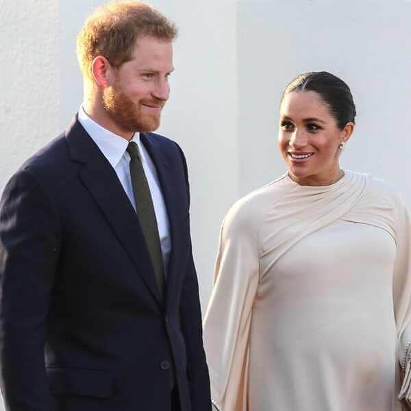 E! Onlineさんのインスタグラム写真 - (E! OnlineInstagram)「The Palace is shutting down rumors that Meghan Markle has already given birth to the royal baby, but the Internet still isn't convinced. Link in bio for all the reasons why people aren’t buying it. (📷: REX/Shutterstock)」5月3日 2時02分 - enews