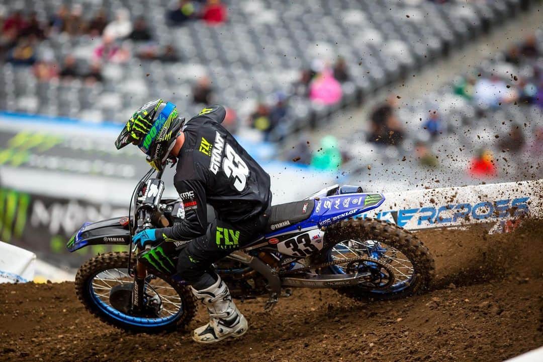 Racer X Onlineさんのインスタグラム写真 - (Racer X OnlineInstagram)「Monster Energy Factory Yamaha announced today that Josh Grant is out for this weekend’s @supercrosslive finale, after injuring his leg and ribs in a crash on Wednesday. | Read more at RacerXOnline.com. (Photo: @shepherdphotos)」5月3日 2時18分 - racerxonline