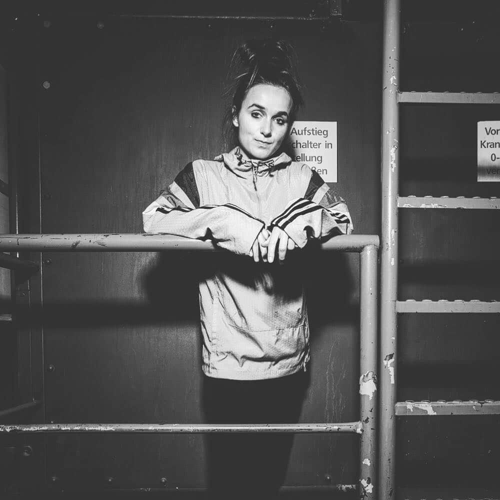 Lina Magullのインスタグラム：「Feelings are just visitors. Let them come and go, let things flow... 😌」