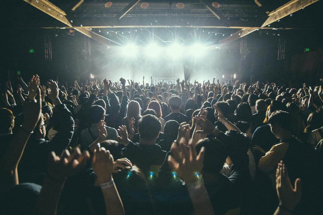 ミスラ・ジン さんのインスタグラム写真 - (ミスラ・ジン Instagram)「Seattle 🙏 🙏 🙏 📸 by @Bobo.xxndigo tour management: @enmgmt tickets at epikhigh.com #epikhigh2019tour」5月2日 17時47分 - realmithrajin