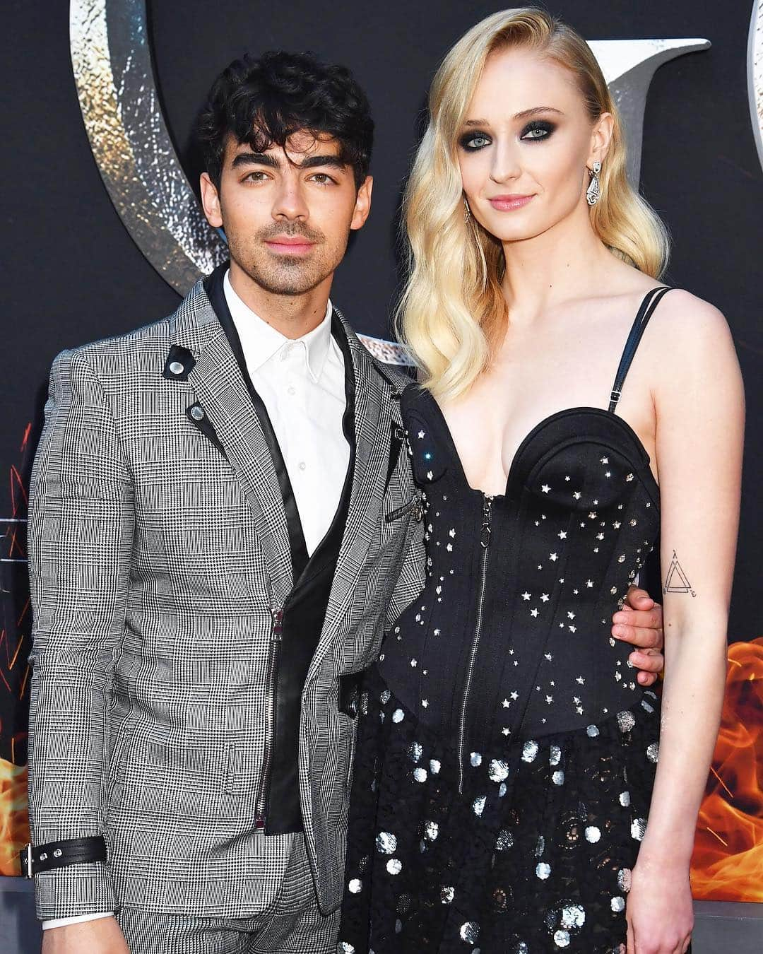 British Vogueさんのインスタグラム写真 - (British VogueInstagram)「#SophieTurner and #JoeJonas might have pulled off the best surprise wedding of the year so far. After attending the annual #BillboardMusicAwards, the couple appeared to have exchanged vows in front of an intimate crowd at the Little White Chapel in Las Vegas. Click the link in bio to see inside the newlyweds’s celebrations.」5月2日 17時56分 - britishvogue