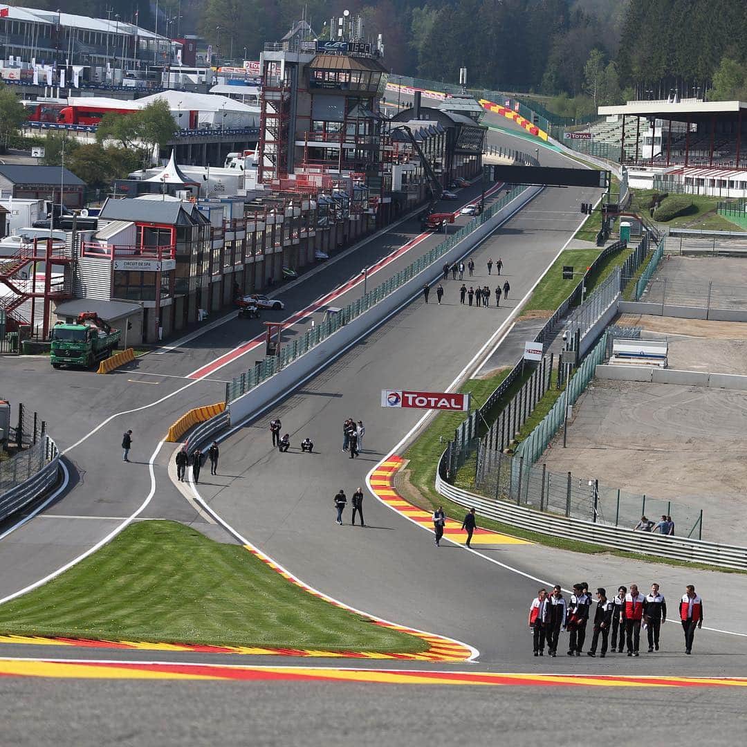 セバスチャン・ブエミさんのインスタグラム写真 - (セバスチャン・ブエミInstagram)「#6HSpa Can’t wait drive on this great track that is Spa, always an insane feeling here 🔥」5月2日 17時57分 - sebastien_buemi
