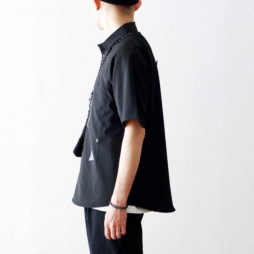 wonder_mountain_irieさんのインスタグラム写真 - (wonder_mountain_irieInstagram)「_ and wander / アンドワンダー “tech short sleeve shirt” ￥25,920- _ 〈online store / @digital_mountain〉 http://www.digital-mountain.net/shopdetail/000000009408/ _ 【オンラインストア#DigitalMountain へのご注文】 *24時間受付 *15時までのご注文で即日発送 *1万円以上ご購入で送料無料 tel：084-973-8204 _ We can send your order overseas. Accepted payment method is by PayPal or credit card only. (AMEX is not accepted)  Ordering procedure details can be found here. >>http://www.digital-mountain.net/html/page56.html _ 本店：#WonderMountain  blog>> http://wm.digital-mountain.info/blog/20190501/ _ #andwander #アンドワンダー bag→ #fcetools ￥7,020- _ 〒720-0044 広島県福山市笠岡町4-18  JR 「#福山駅」より徒歩10分 (12:00 - 19:00 水曜定休) #ワンダーマウンテン #japan #hiroshima #福山 #福山市 #尾道 #倉敷 #鞆の浦 近く _ 系列店：@hacbywondermountain _」5月2日 18時22分 - wonder_mountain_