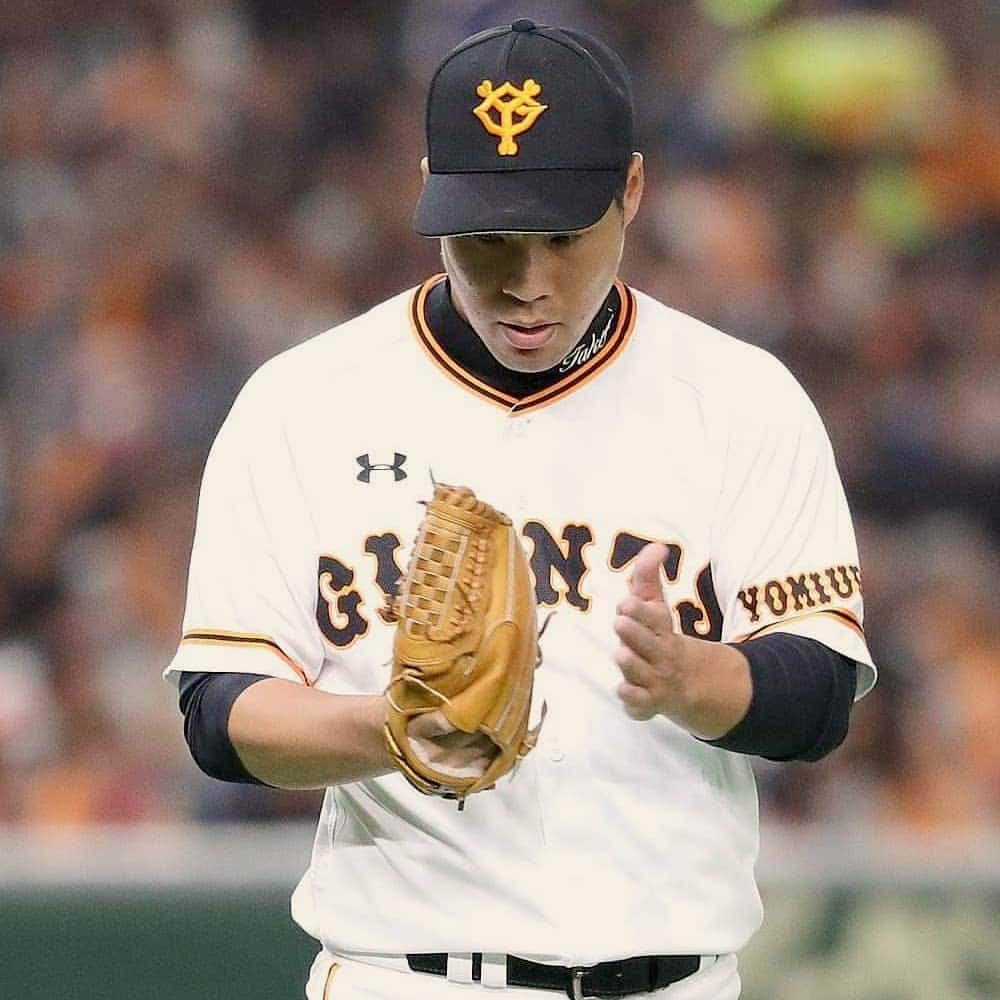 読売巨人軍さんのインスタグラム写真 - (読売巨人軍Instagram)「中日に連勝‼️ #坂本勇人 選手、キャリアハイの28試合連続出塁をホームランで🎵⚾最後に勝利のベンチ裏をお届け📹 #みんなでハイタッチ #炭谷銀仁朗 選手 #ゲレーロ 選手 #高木京介 投手 #陽岱鋼 選手 #東京ドーム  #巨人 #ジャイアンツ #読売ジャイアンツ #giants  #和と動  #令和 #連勝」5月2日 18時32分 - yomiuri.giants