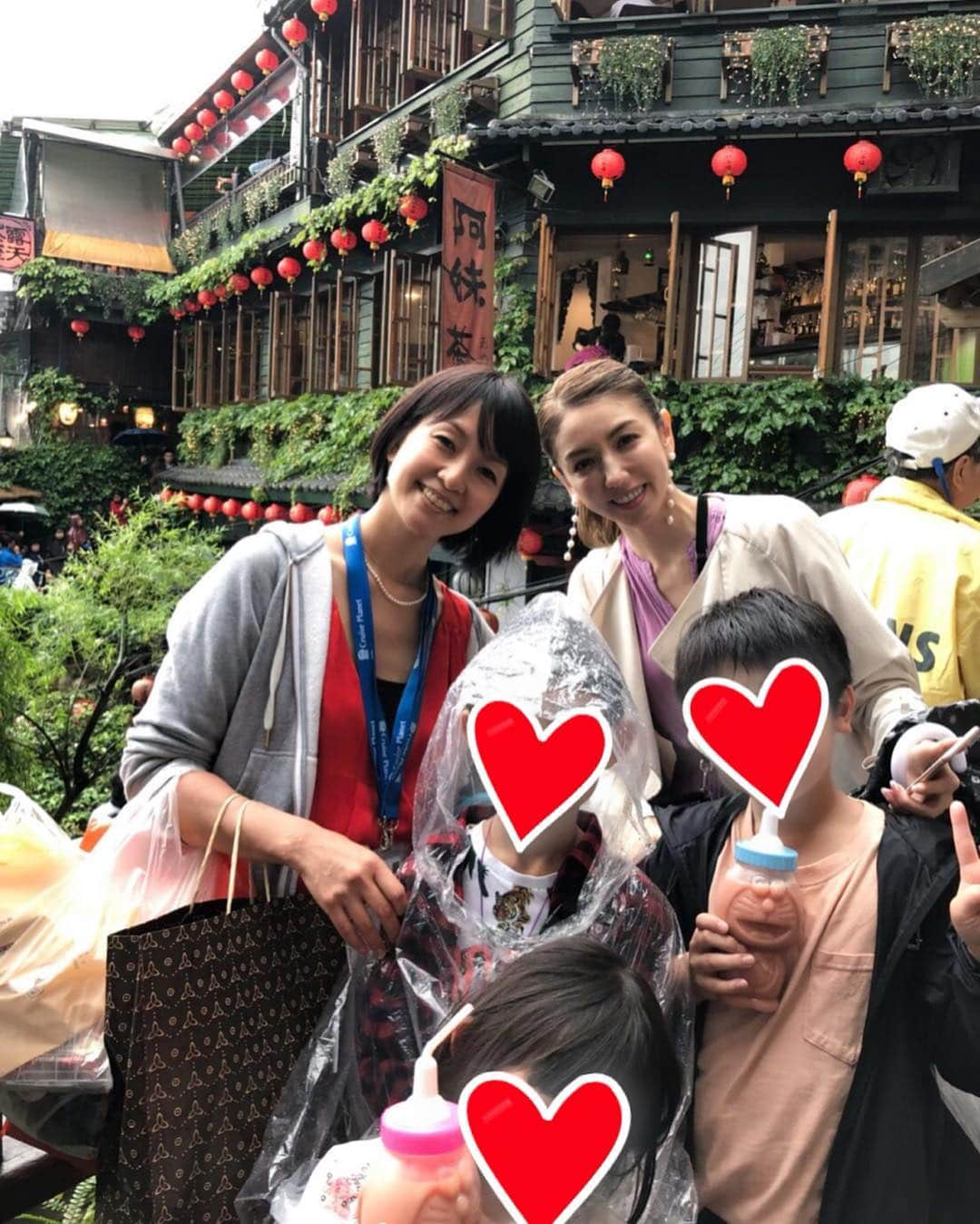 美香さんのインスタグラム写真 - (美香Instagram)「のりへいちゃんとの旅行はやっぱり楽しいなぁぁぁぁ👯‍♀️ #千と千尋の神隠し❤️❤️❤️ #台湾 #九份」5月2日 18時54分 - mikaofficial99