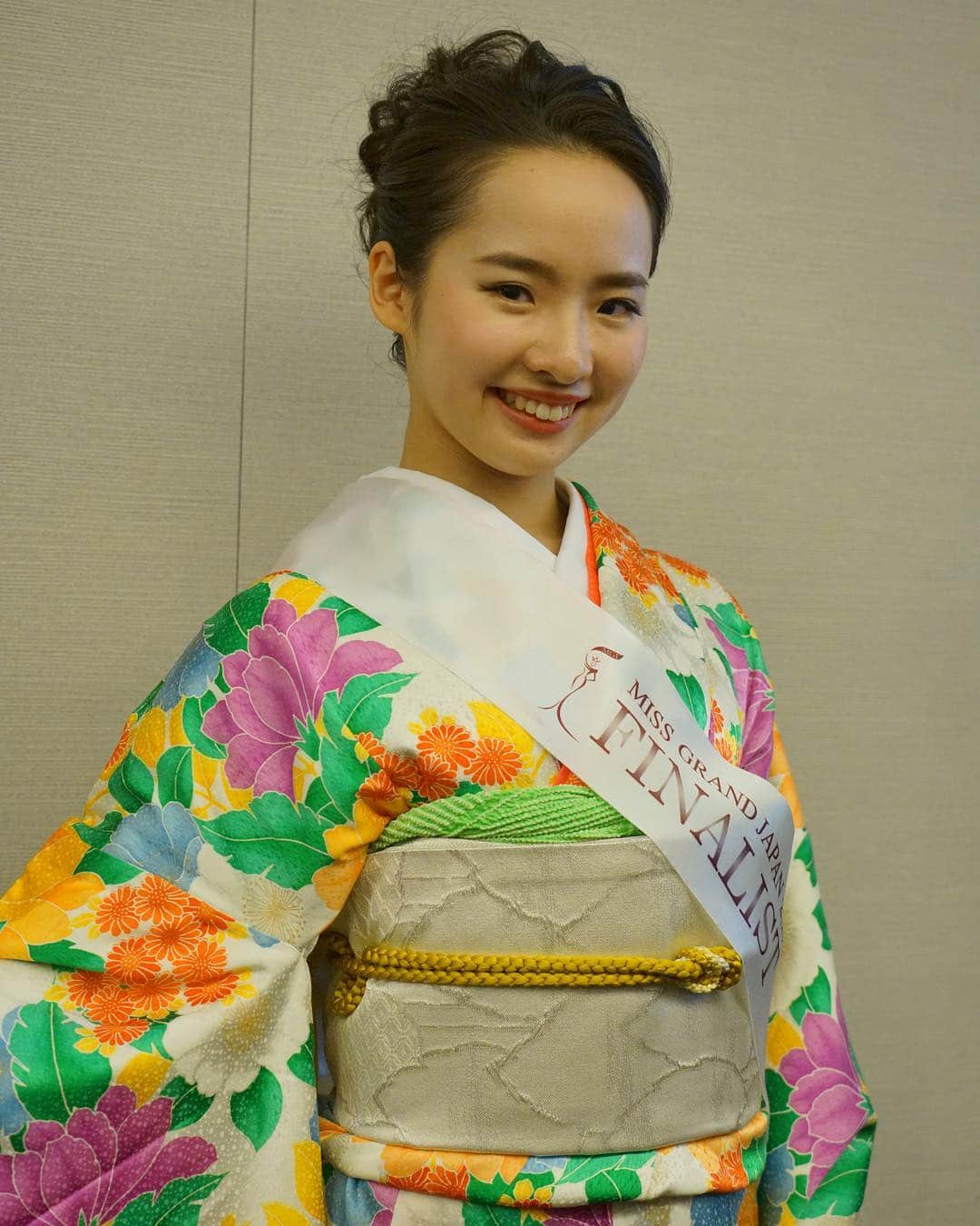 ミス・グランド・ジャパンさんのインスタグラム写真 - (ミス・グランド・ジャパンInstagram)「TOKYO KIMONO SHOW 2019﻿ with Miss Grand Japan 2018&2019﻿ ﻿ Team MGJ 2019﻿ ﻿ ﻿ ﻿ MODEL:﻿ @haru04211024 ﻿ @mariko_jpn_531 ﻿ @honami_nishikawa ﻿ @fym.t ﻿ @sakiko.t_330 ﻿ @_rrxx_ ﻿ @hiroka_yoshizawa ﻿﻿ ﻿﻿ PHOTO:﻿ @ys.life.style.innovation ﻿﻿ ﻿ ﻿ #東京キモノショー﻿ #朝日新聞﻿ #きもの﻿ #きものエスコートダンス﻿ #きものダンス﻿ #エスコートダンス﻿ #エスエーダンススタイル﻿ #教養のダンス﻿ #野口幸代﻿ #escourtdance ﻿ #kimonoescourtdance ﻿ #sadancestyle ﻿ #kimonodance ﻿ #sachiyonoguchi﻿ #dance ﻿ #kimonodance﻿ #着物﻿ #ZENDEN﻿ #MICOTO8﻿ #プリンセスルーム﻿ #振袖﻿ #ミスグランドジャパン﻿ #ミスグランド﻿ #missgrandjapan﻿ #mgj」5月2日 18時55分 - missgrandjapan