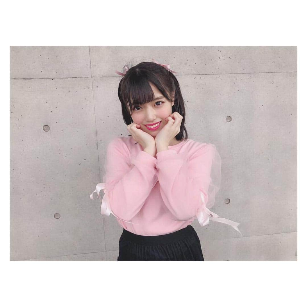 岩田陽菜さんのインスタグラム写真 - (岩田陽菜Instagram)「#握手会 ありがとうございました！﻿ ﻿ #私服 です💕﻿ ﻿ #リボン がたくさん🎀﻿ ﻿ ﻿ ﻿ #トップス  #honeysalon﻿ ﻿ #スカート  #andmary﻿ ﻿ #靴下  #tutuanna﻿ ﻿ #靴  #niceclap﻿ ﻿ ﻿ #ヘアアレンジ #ハーフツイン 🎀🎀﻿ #STU48 #岩田陽菜  #ピンク #黒」5月2日 19時03分 - hina_naso_stu48