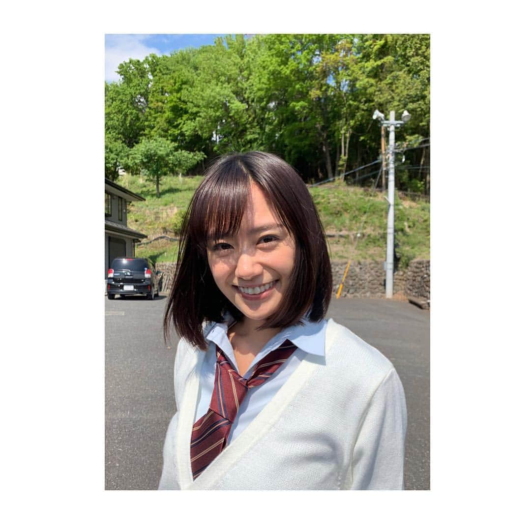 吉田志織さんのインスタグラム写真 - (吉田志織Instagram)「今日も撮影でした＾＾ あたたかいけれど眩しいですね☺︎」5月2日 19時10分 - shiori_official_321