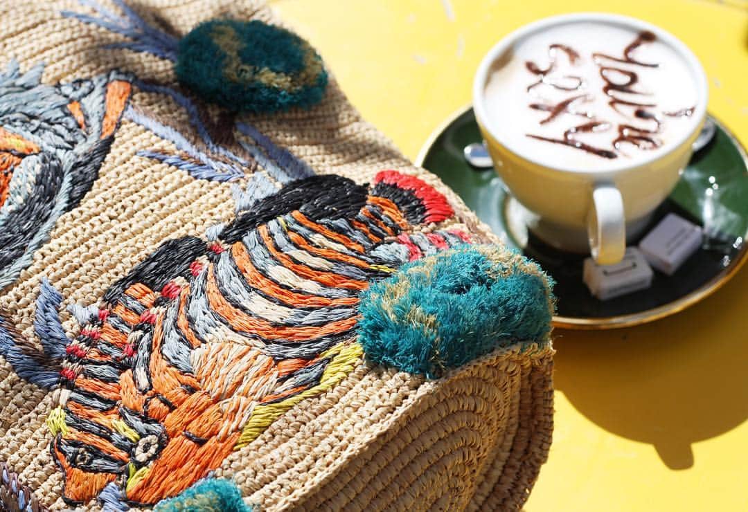 のインスタグラム：「A late breakfast in Paris with an exquisitely hand embroidered Nautilus bag.  #jaminpuech #bag #fashion #style #embroidery」