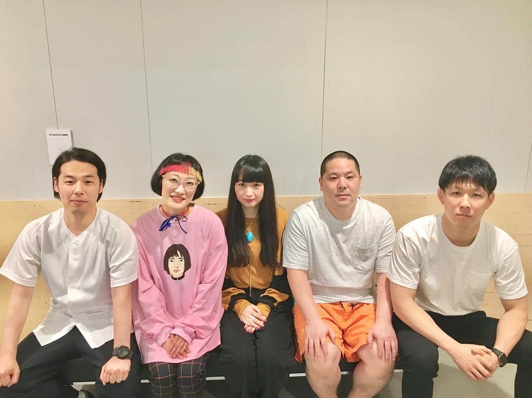 松浦志穂のインスタグラム：「令和初日にいた同期🙆‍♀️🙆‍♂️ ・ 今日から令和かあ〜とか思ったら同期とも写真撮りたくなった📷謎の感情🦸‍♀️ ・ #ネルソンズ #スパイク #東京NSC14期 #令和もよろしくお願いします」