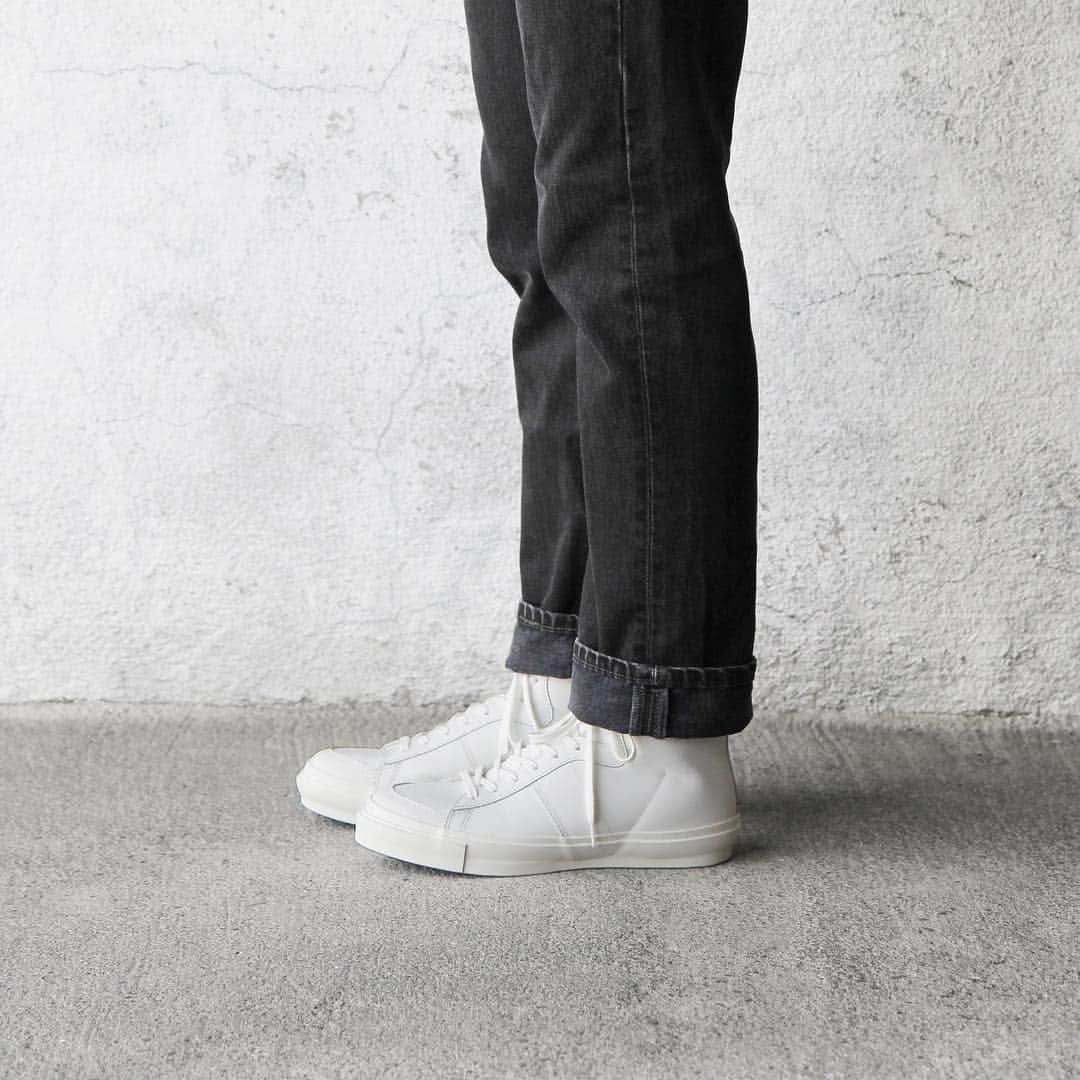 のインスタグラム：「BLACKTOP / WHITE #moonstar #finevulcanized #blacktop #madeinkurume」