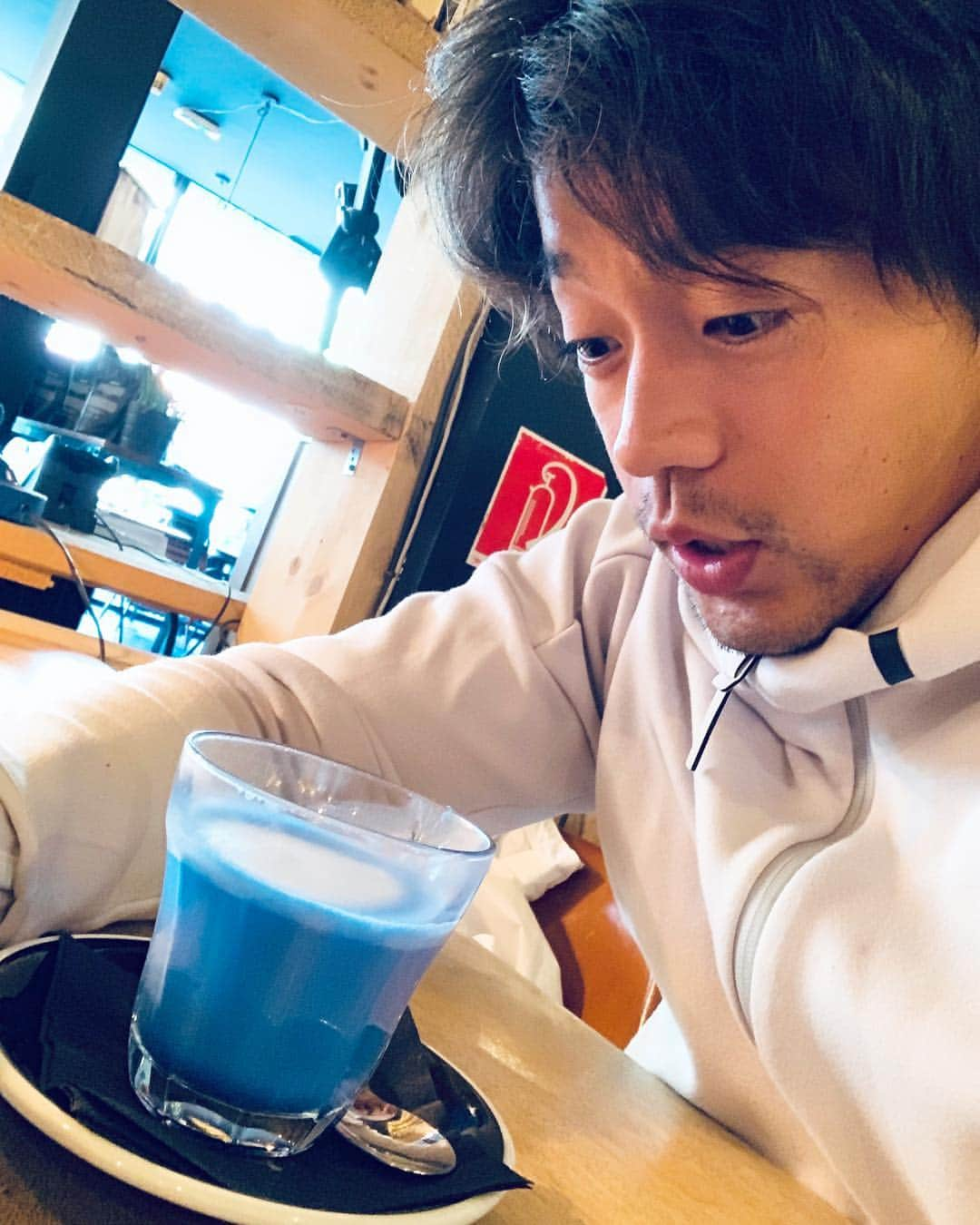 羽根田卓也さんのインスタグラム写真 - (羽根田卓也Instagram)「#ブルーラテ 😲」5月2日 19時46分 - takuya_haneda