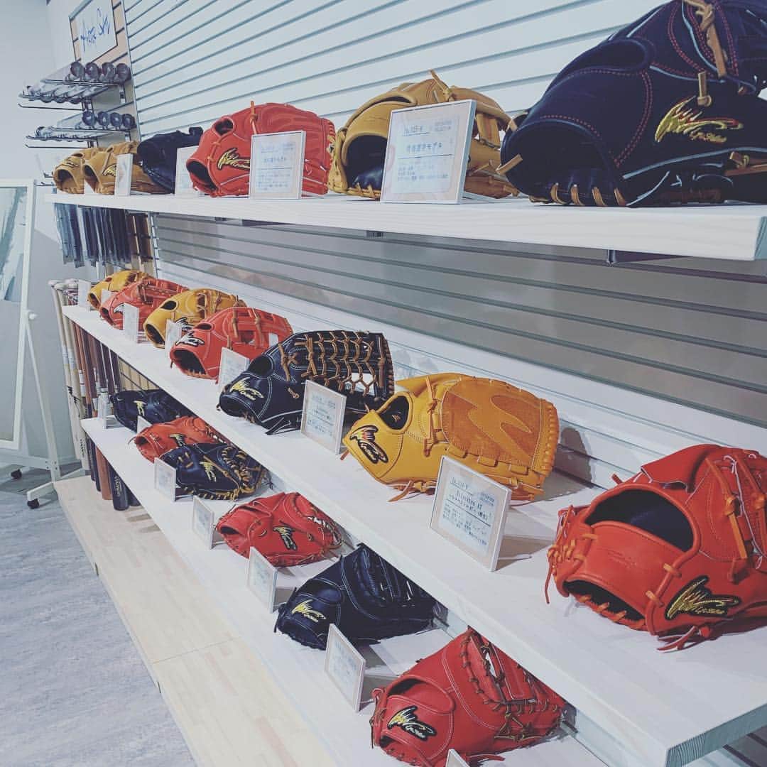 西勇輝選手　則本昂大選手　山本由伸選手　山岡泰輔選手　直筆サイン 則本昂大さん、ついに山本由伸と顔繋ぎをしてしまう | 投打