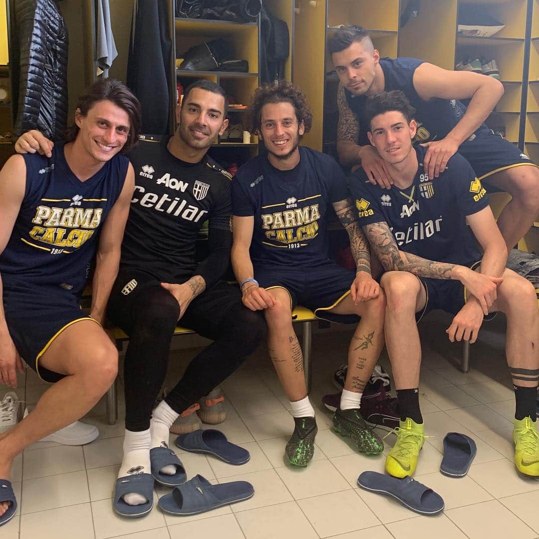のインスタグラム：「Bentornato Terry  @al.grassi 💪🏻 Ci eri mancato 😜  #parmacalcio1913 Ph: @rigoni_luca」