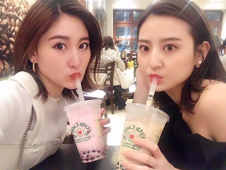 Ayaさんのインスタグラム写真 - (AyaInstagram)「たぴたぴ🥤💛🧡💛 #sister . . #真剣佑がオススメしてたらしい#妹情報 #姉妹#タピオカ#カフェ#代官山カフェ#カフェ巡り #urthcafe#cafe」5月2日 20時35分 - aya__fit