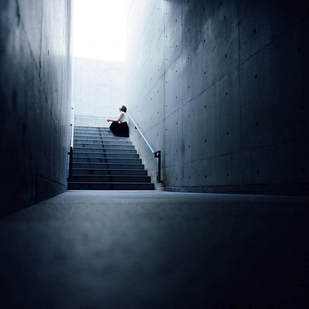 haraoのインスタグラム：「facing . . . #hasselblad #500cm #portra400 #120mm #filmphotography #hasselblad_diary . #indies_gram #good_portraits_world #as_archive #hueart_life #ig_phos #indy_photolife #screen_archive #Rox_Captures #jp_mood #team_jp_ #IGersJP #RECO_ig #Lovers_Nippon_Portrait #art_of_japan_ #japan_daytime_view #daily_photo_jpn #bestjapanpics #tokyocameraclub #film_com #jp_portrait部 #filmfeed #analogphotography #スクリーンに恋して #被写体募集」