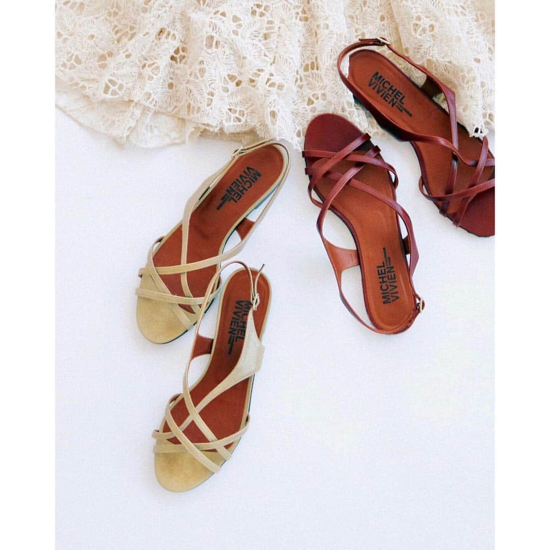 IÉNA LA BOUCLEさんのインスタグラム写真 - (IÉNA LA BOUCLEInstagram)「ーIÉNA LA BOUCLEで夏を着るー﻿ ﻿﻿﻿ ﻿﻿﻿recommend shoes﻿ ﻿ ﻿【MICHEL VIVIEN】﻿ ﻿﻿ 1999年にパリで設立したブランド。﻿ 徹底的にシルエットに拘った靴は﻿ フェミニンなスタイルが特徴。﻿ ﻿ ﻿ スカートの裾から、﻿ サンダルを覗かせて…﻿ フラットサンダルは ﻿ 夏の必須アイテム♥!﻿ ﻿ ﻿﻿﻿﻿﻿ *NEWoMan新宿店、BAYCREW'S STOREのみのお取り扱いとなります✨﻿﻿﻿ ﻿﻿﻿ ﻿﻿﻿﻿﻿ 是非ショップにてご覧下さいませ♥﻿ ﻿﻿﻿﻿ --------------------------------﻿﻿﻿﻿﻿﻿﻿﻿﻿﻿﻿﻿﻿ ﻿﻿﻿﻿﻿ shoes【MICHEL VIVIEN】﻿ ¥54,000+ tax﻿ no.19093910004010﻿ ﻿ ﻿﻿﻿﻿﻿﻿﻿﻿﻿﻿﻿﻿﻿﻿﻿ #iena_la_boucle﻿﻿﻿﻿﻿﻿﻿﻿﻿﻿﻿﻿﻿﻿﻿ #laboucle #iena﻿﻿﻿﻿﻿﻿﻿﻿﻿﻿﻿﻿﻿﻿﻿ #boucle_19ss﻿﻿﻿﻿﻿﻿﻿﻿﻿﻿﻿﻿﻿﻿﻿ #michelvivien」5月2日 21時32分 - iena.la.boucle.store