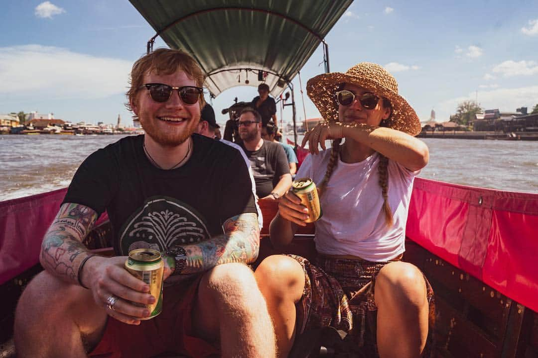 エド・シーランさんのインスタグラム写真 - (エド・シーランInstagram)「Boating and temples and beer in Bangkok 📸 @zakarywalters」5月2日 21時40分 - teddysphotos