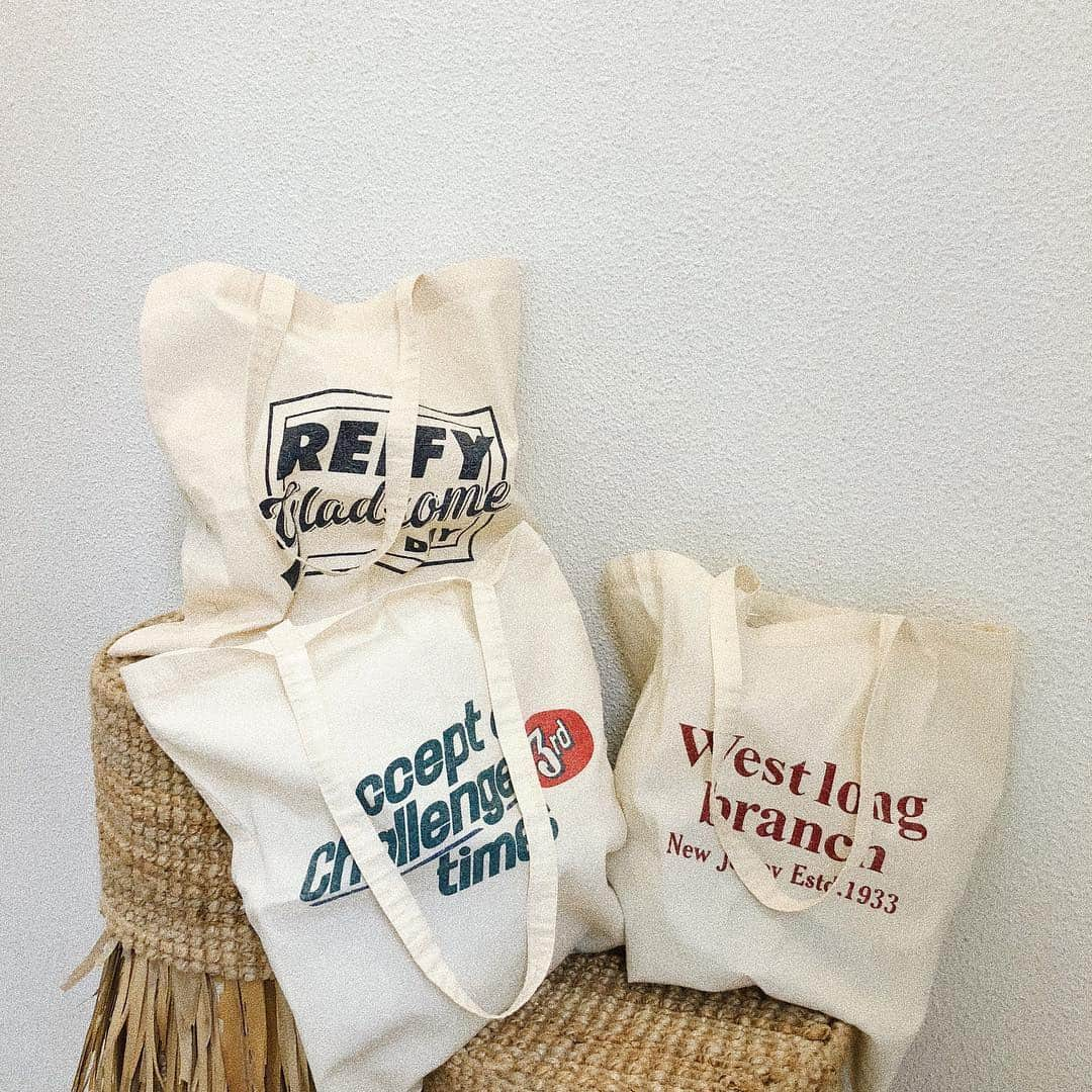 Ungridさんのインスタグラム写真 - (UngridInstagram)「. GREENROOM FESTIVAL’19 【limited item】 . #WestLongロゴトートBAG #REIFYロゴトートBAG #3rdロゴトートBAG . 各¥1,500(tax in) . #Ungrid#Ungrid_official#greenroomfestival #ungrid_GRF」5月2日 21時42分 - ungrid_official