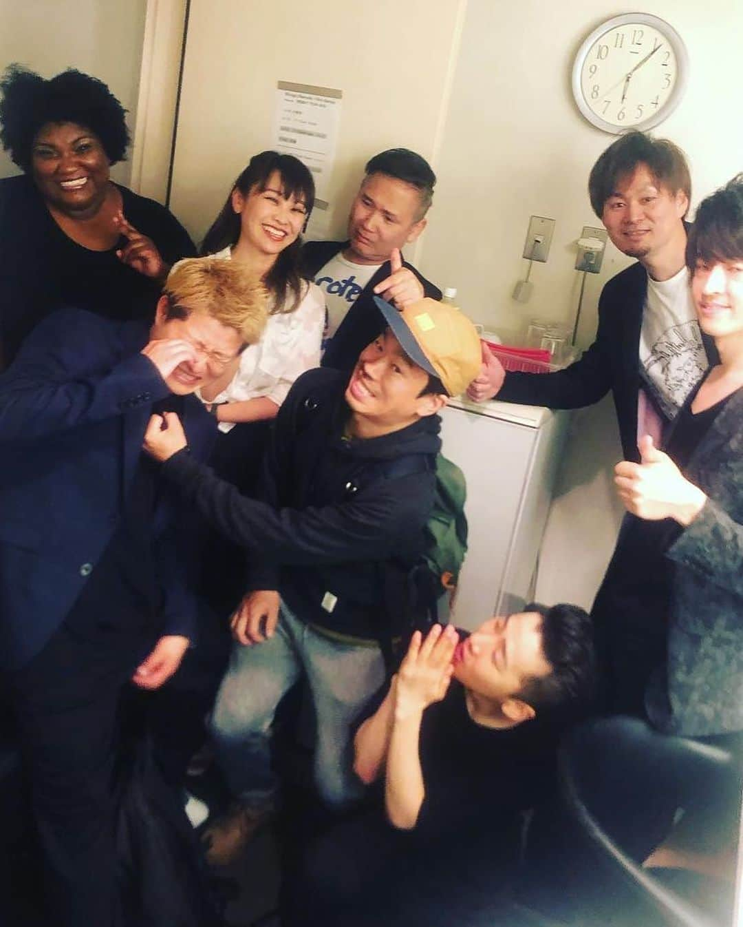 Shingo Okamotoさんのインスタグラム写真 - (Shingo OkamotoInstagram)「REBBIT TOUR2019﻿ 無事完走です！！！！！🎊﻿ ﻿ #観に来て下さった皆様そして予定が合わず来れなかった皆様も﻿﻿ #キッカケを作っていただいた自然さん﻿﻿ #ケンシさんの初日にしての千秋楽﻿﻿ #コーチェラ帰りのオフの貴重な時間に駆けつけてくれたパフューム﻿﻿ #僕はみんなの大ファンですチームREBBIT﻿﻿ #そしてそして﻿﻿ #沢山の素敵な人に出会わせてくれて﻿﻿ #無茶振りいっぱいしてくれて﻿﻿ #最高にカッコいいギター奏でるショーくん﻿﻿ #ここまで見えないところでも沢山方々が支えがあって無事に終えることができました﻿ #本当に本当にありがとうございました﻿﻿ #REBBITTOUR﻿﻿」5月2日 21時49分 - shingookamoto