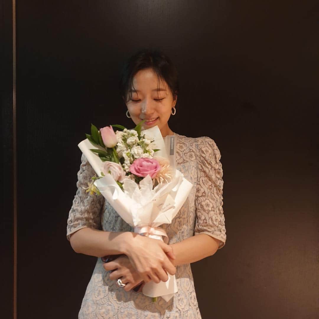 チョ・スヒャンのインスタグラム：「🎀💐」