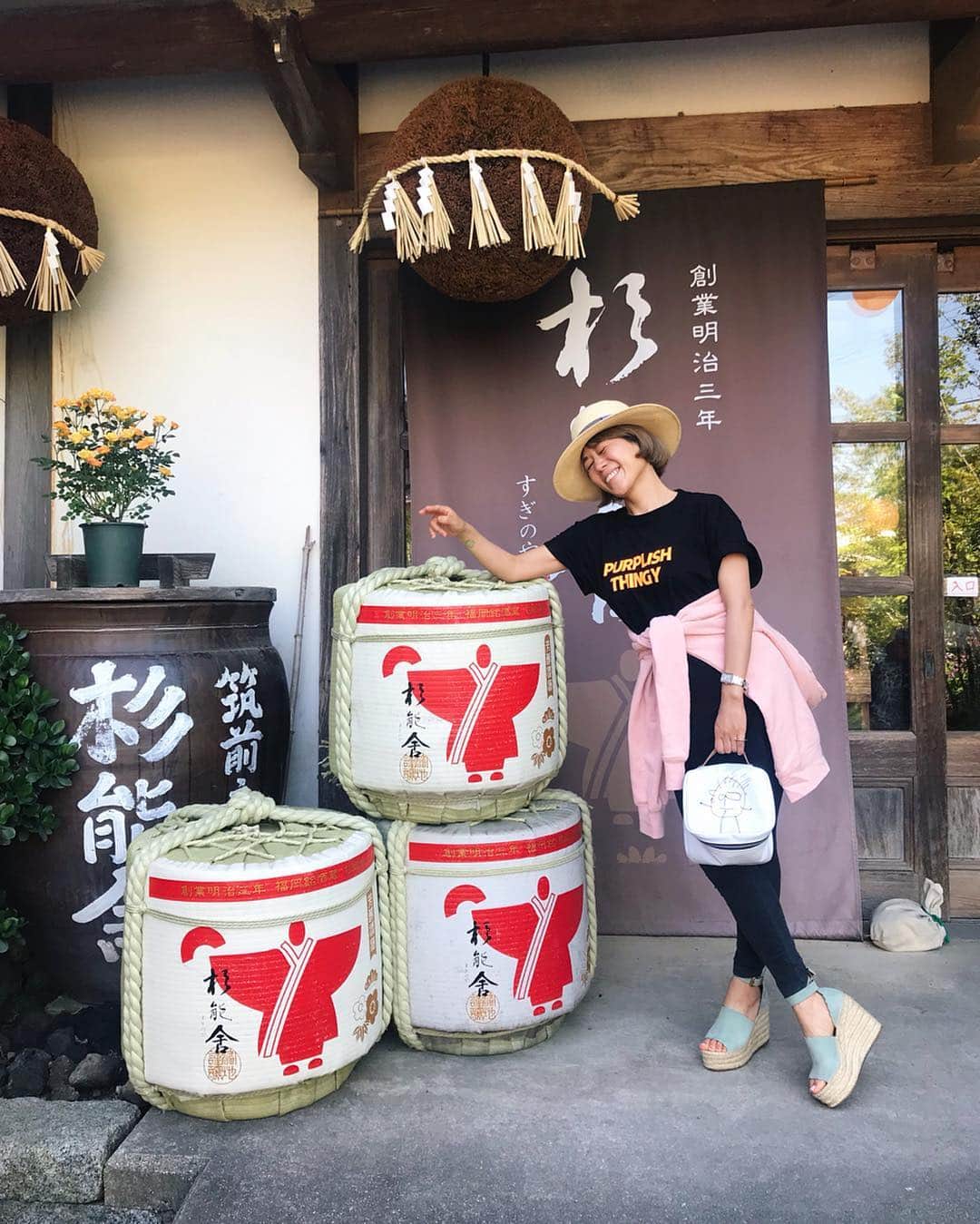 早坂香須子さんのインスタグラム写真 - (早坂香須子Instagram)「糸島 熱が出てからあんまり呑んでなかったから、 昼から利き酒して、酔いました。」5月2日 22時03分 - kazukovalentine