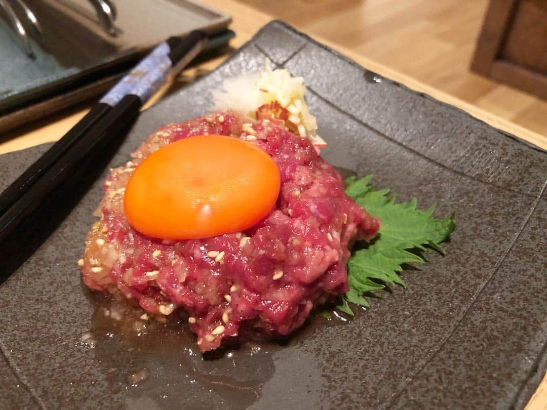 KAORI.OMURA 大村香織さんのインスタグラム写真 - (KAORI.OMURA 大村香織Instagram)「お肉好きは令和も引き続き…✨ ・ 六本木ヒルズにあるまんぷくに来ました☺︎ ・ 名物のネギ塩タンが美味しい✨ ・ 食べすぎて…スカートがきつく、ファスナーを緩めてしまいました😂 ・ 美味しかった☺︎ ・ #焼肉#焼肉好き#肉#肉好き #肉好きな人と繋がりたい #肉好き女子 #港区#六本木#六本木ヒルズ#roppongi #roppongihills #アラフォー#アラフォーライフ#六本木焼肉#六本木グルメ #六本木ディナー #gw#晩御飯#夜ごはん#赤身はお肌に良い」5月2日 22時12分 - kaori.omura