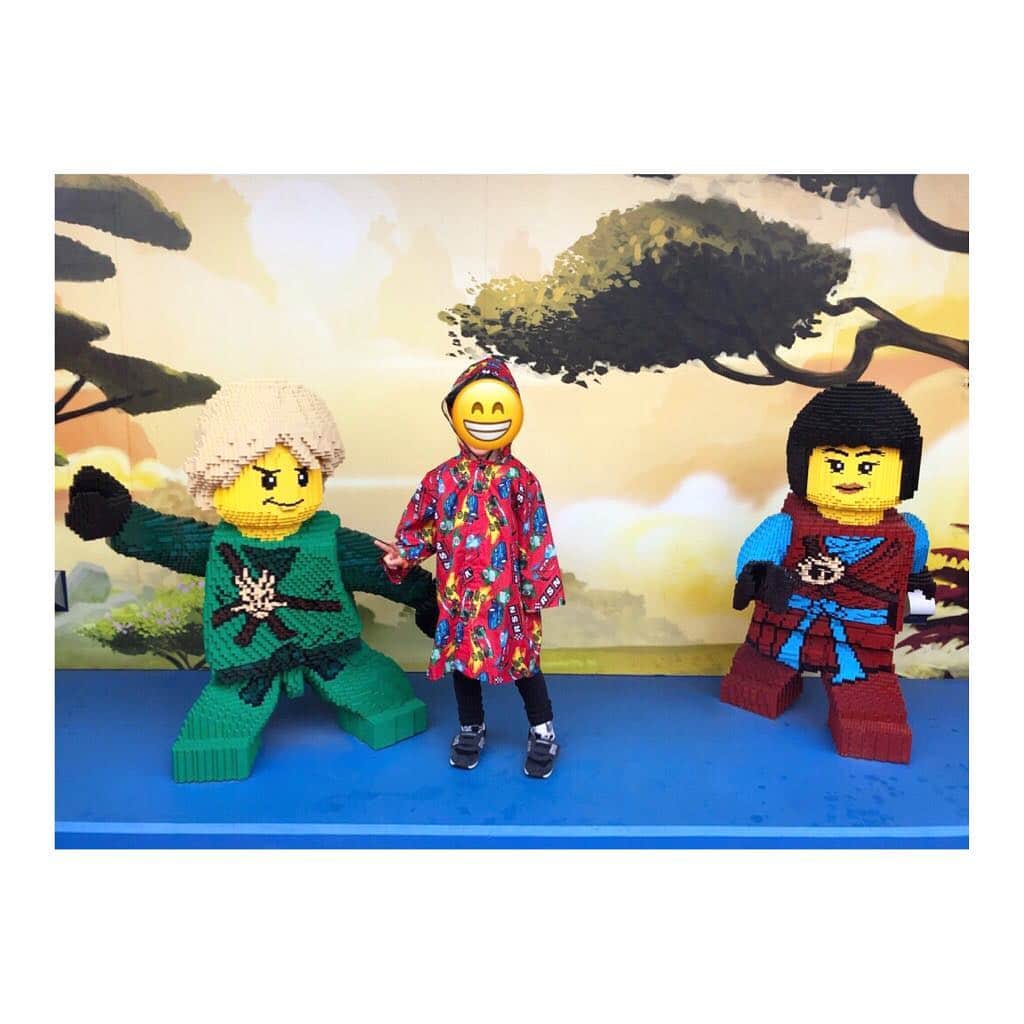 小脇美里さんのインスタグラム写真 - (小脇美里Instagram)「・ ・ 息子的には #レゴニンジャゴー のショーが楽しかったらしい☻ ・ ・ いたるところにレゴのオブジェがあって、そのクオリティに レゴ好き親子としては感動でした(T . T) ・ ・ 息子、益々レゴに無中になりそう。 ・ ・ ・  #GW  #平成最後の旅 #名古屋 #レゴランドジャパン #レゴランド名古屋  #男の子ママ #育児 #4歳 #親バカ部 #babyboy #働くママ #ワーママ #子育て」5月2日 22時06分 - misatokowaki
