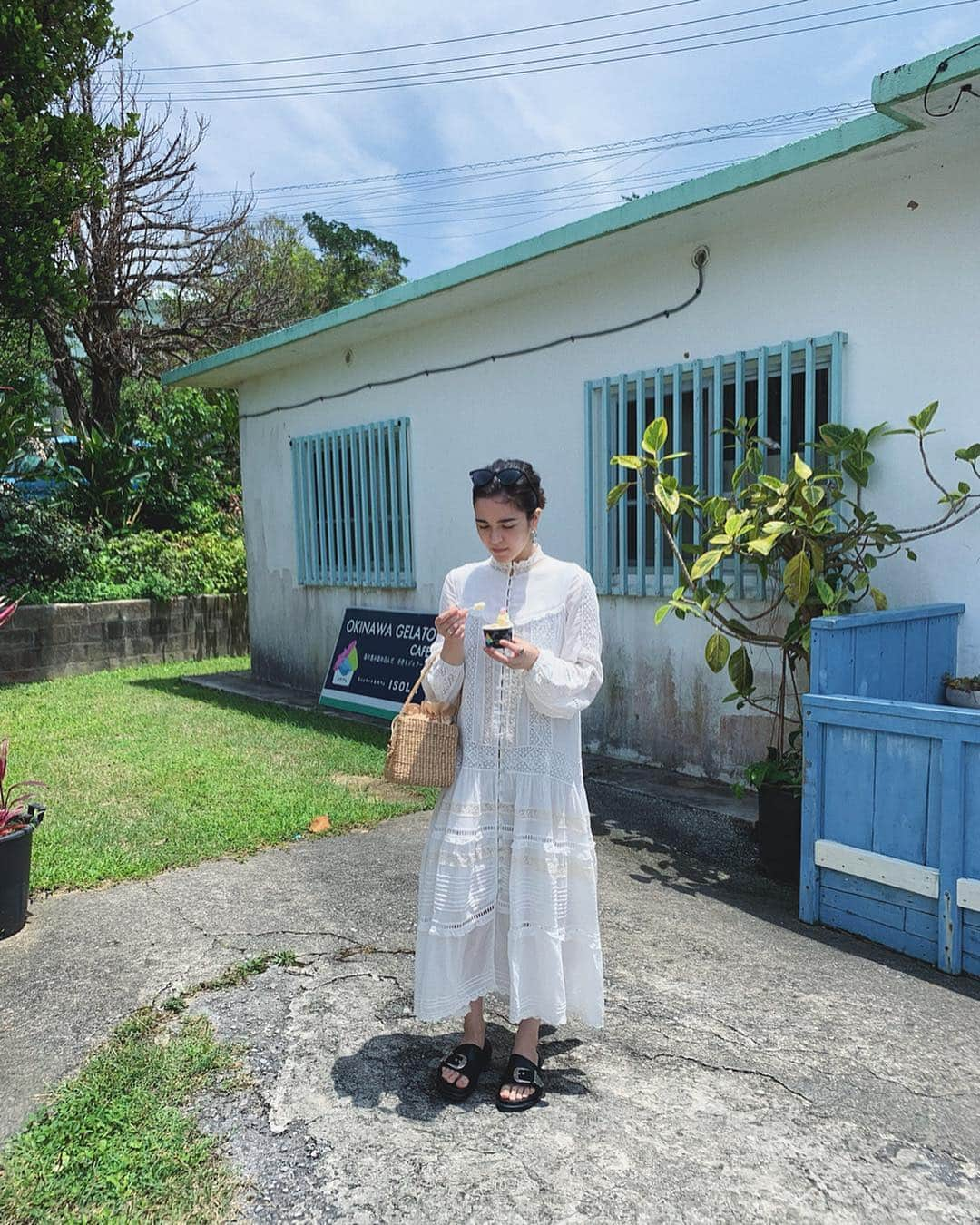 ケルク ハナさんのインスタグラム写真 - (ケルク ハナInstagram)「・ ・ 🍨🌺 ・ タイで買ったお気に入りのバッグを添えて」5月2日 22時11分 - hanna6587