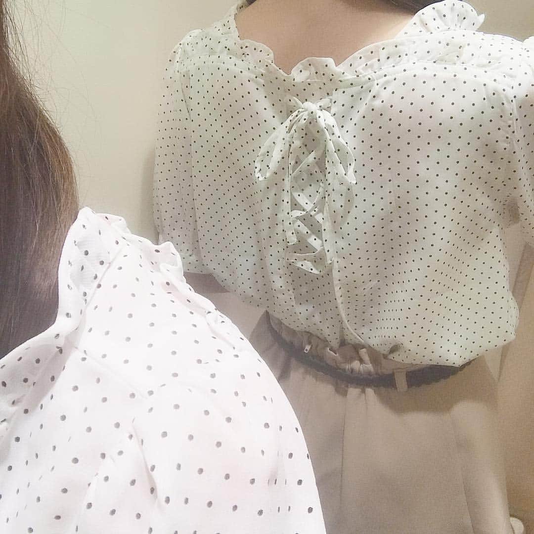 MAJEgirl?officialさんのインスタグラム写真 - (MAJEgirl?officialInstagram)「♡﻿﻿﻿﻿ 初夏のオススメデートコーデ❤️﻿ ﻿ ルミネ町田店staffコーデ﻿﻿﻿﻿﻿﻿﻿﻿﻿﻿﻿﻿﻿﻿﻿﻿﻿﻿ @majegirl_miho﻿  166cm﻿﻿﻿﻿﻿﻿﻿﻿﻿﻿﻿﻿ ﻿﻿﻿﻿Mサイズ着用﻿﻿﻿﻿﻿﻿﻿﻿ ﻿﻿﻿﻿﻿﻿﻿﻿ ﻿﻿﻿﻿﻿﻿﻿﻿ #スクエアフリルハーフ袖ブラウス﻿ #1095035234﻿ #スカラップベルト付ミニスカート﻿ #1095041053﻿ ﻿﻿ ﻿﻿ スタッフにも大人気のブラウスをミニスカと﻿ 合わせたガーリーコーデです💓﻿ ﻿﻿﻿﻿ ﻿春に大人気だったブラウスの半袖バージョンで﻿ 生地感も薄手になっているので﻿ これからの時期にぴったりです🌼﻿ ﻿ 白ドットとピンクのスカートの﻿ 王道甘めスタイルなのでデートにもオススメのコーデです🐰💞🌷﻿ ﻿ ﻿ ﻿ #MAJEGIRLのGW﻿#GWオススメコーデ﻿#マジェスティックレゴン #マジェ#ドットブラウス#ブラウス#ミニスカ#スカラップ#ドット#ガーリーコーデ#フェミニンコーデ#デートコーデ#majesticlegon#majegirl#ootd#girly#fashion#instafashion#dailylook#staffsnat#coordinate#l4l」5月2日 22時12分 - majesticlegon_pressroom