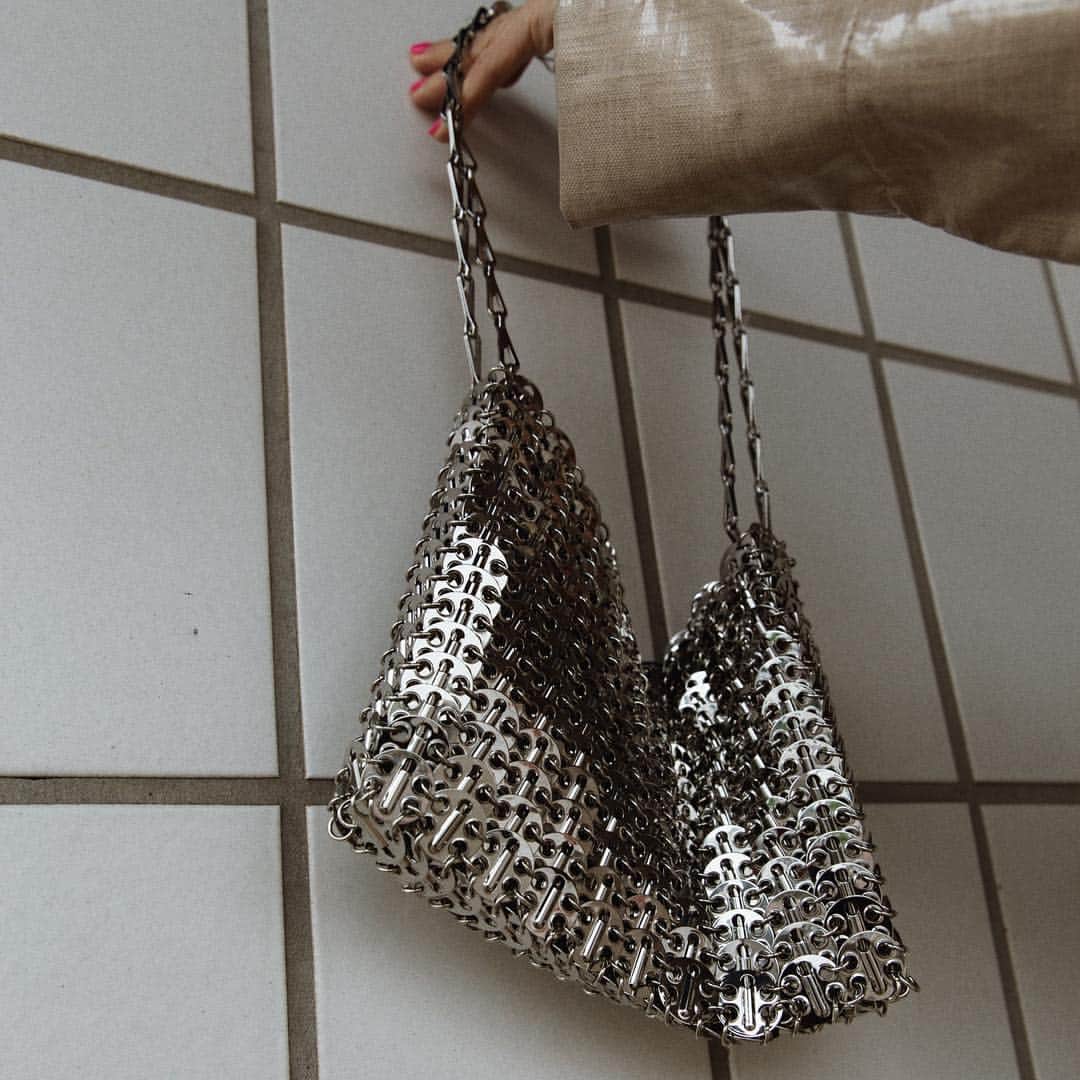 Linda Tolさんのインスタグラム写真 - (Linda TolInstagram)「Hold Up @pacorabanne」5月2日 22時18分 - lindatol_