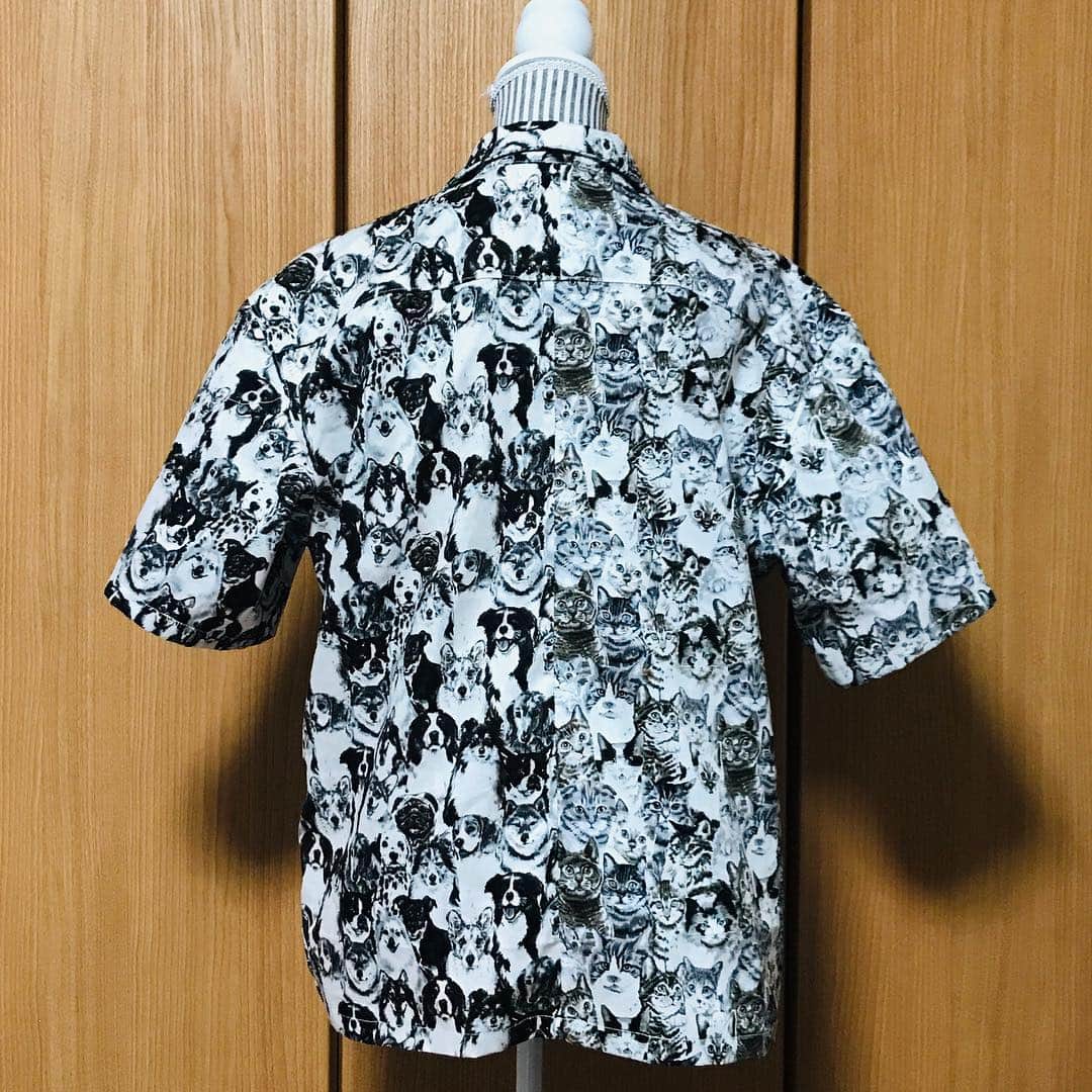 中村涼子さんのインスタグラム写真 - (中村涼子Instagram)「犬も好き！猫も好き！どっちも好き👾 という方にオススメの１着です🐕🐈 『猫好きも犬好きもどっちも最高だよねシャツ』 #手作り服 #形はアロハシャツ」5月2日 22時23分 - nakamuraryoko56