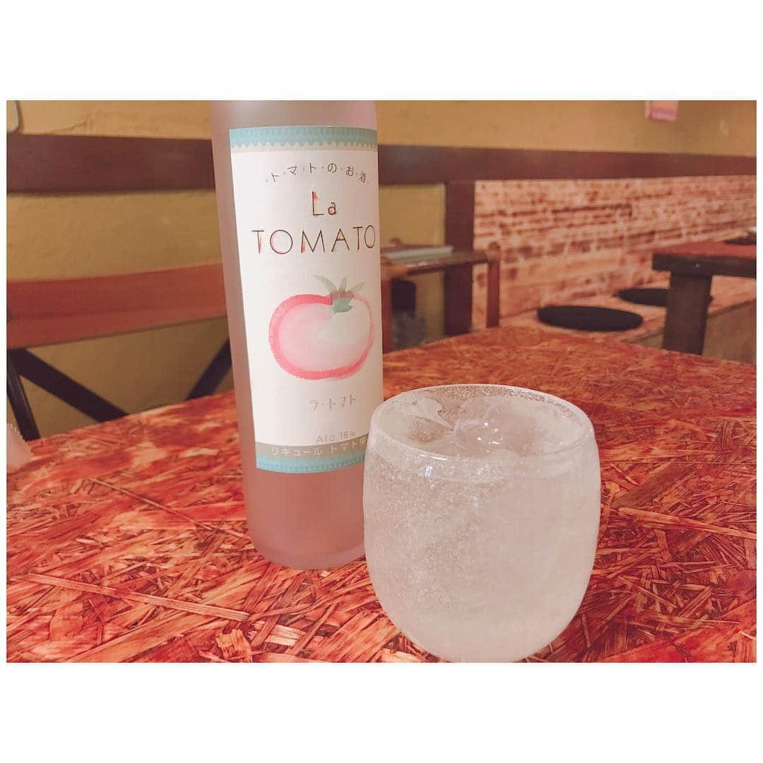 有明ゆなさんのインスタグラム写真 - (有明ゆなInstagram)「トマトは食べれないけど このお酒は飲めた！ トマト好きな人はこれ絶対に好きだよ♡ . . . . #トマト #とまと #トマトのお酒 #おさけ #お酒」5月2日 22時42分 - ariake_yuna