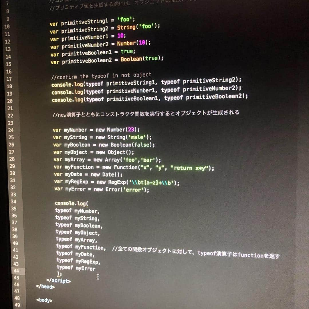 yukawaさんのインスタグラム写真 - (yukawaInstagram)「. javascript の研究 プリミティブ型とオブジェクトの比較 . 何気なく使ってたのが、あぁなるほどになったわʕ•̫͡•ʔ . . . #instaprogrammers  #100daysofcode  #千里の道も一歩から  #好きこそ無敵 #知識という名の立派な靴を履こう  #写真好きな人と繋がりたい  #ファインダー越しの私の世界  #photo #写真 #サイト制作 #ホームページ制作  #programming  #プログラミング #javascript #macbook #design #デザイン #制作 #PC #instapic #webdesign  #ウェブデザイン #book  #本 #本好き #本好きな人と繋がりたい」5月2日 22時52分 - takeshi.yukawa