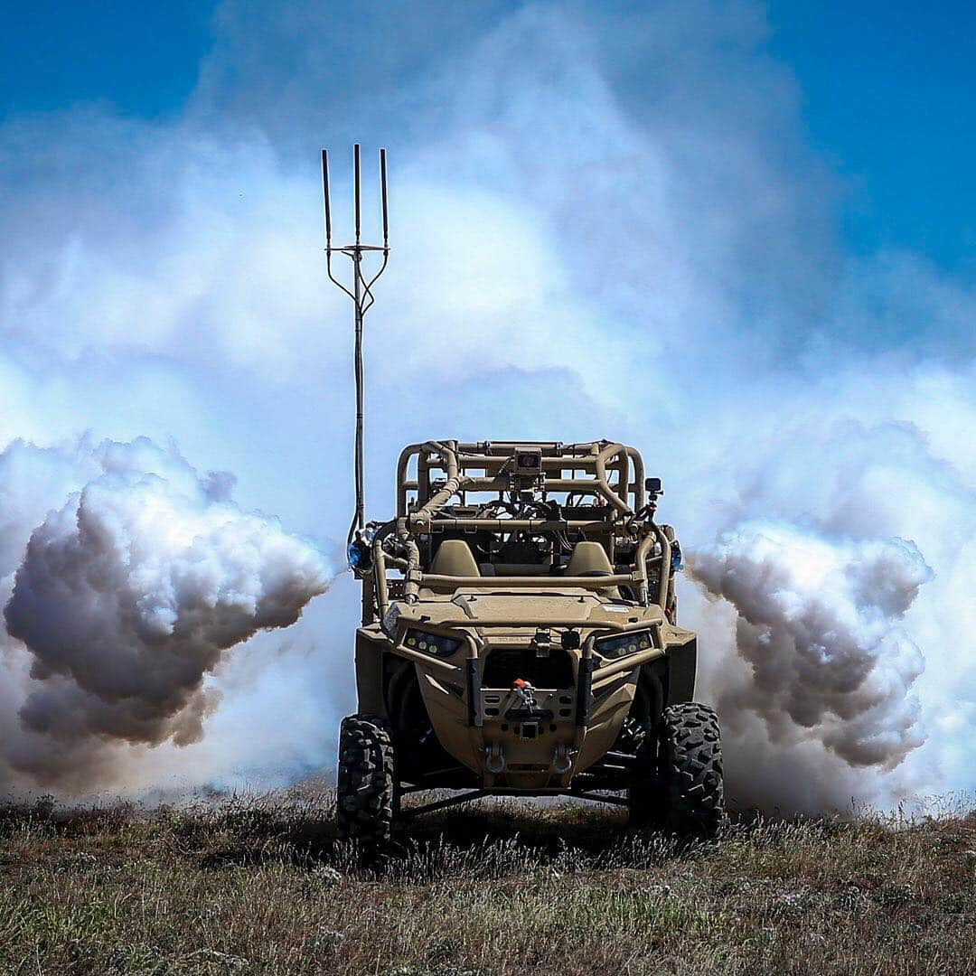 アメリカ海兵隊さんのインスタグラム写真 - (アメリカ海兵隊Instagram)「Fury Road  A Screening Obscuration Module attached to a Utility Task Vehicle is autonomously activated during the Robotic Complex Breach Concept on Yakima Training Center in Yakima, Washington, April 26, 2019. (U.S. Marine Corps photo by Lance Cpl. Nathaniel Q. Hamilton)  #Marines #MarineCorps #MarineLife #Marine #UTV #Training #Military #USA #Moto #Badass #Rah #Yut #SemperFi」5月2日 22時55分 - marines