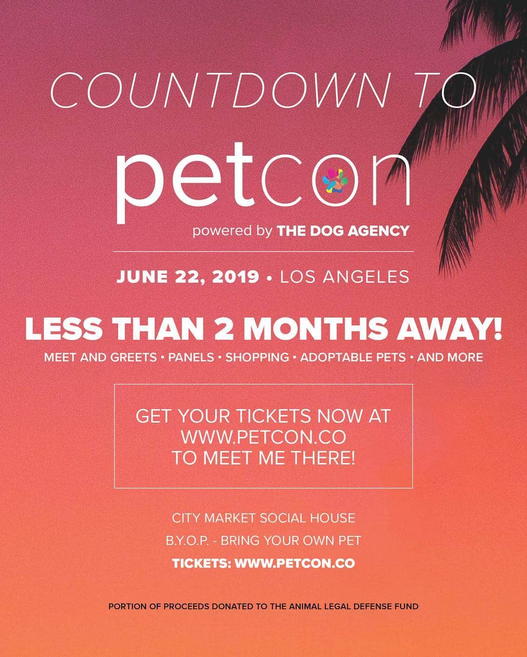 DogsOf Instagramのインスタグラム：「LA friends! @petconofficial is coming up soon and we can’t wait to see you there! Only a limited number of GA tickets last call VIP tickets remain. Grab your tickets at www.petcon.co 🌴 ☀️」