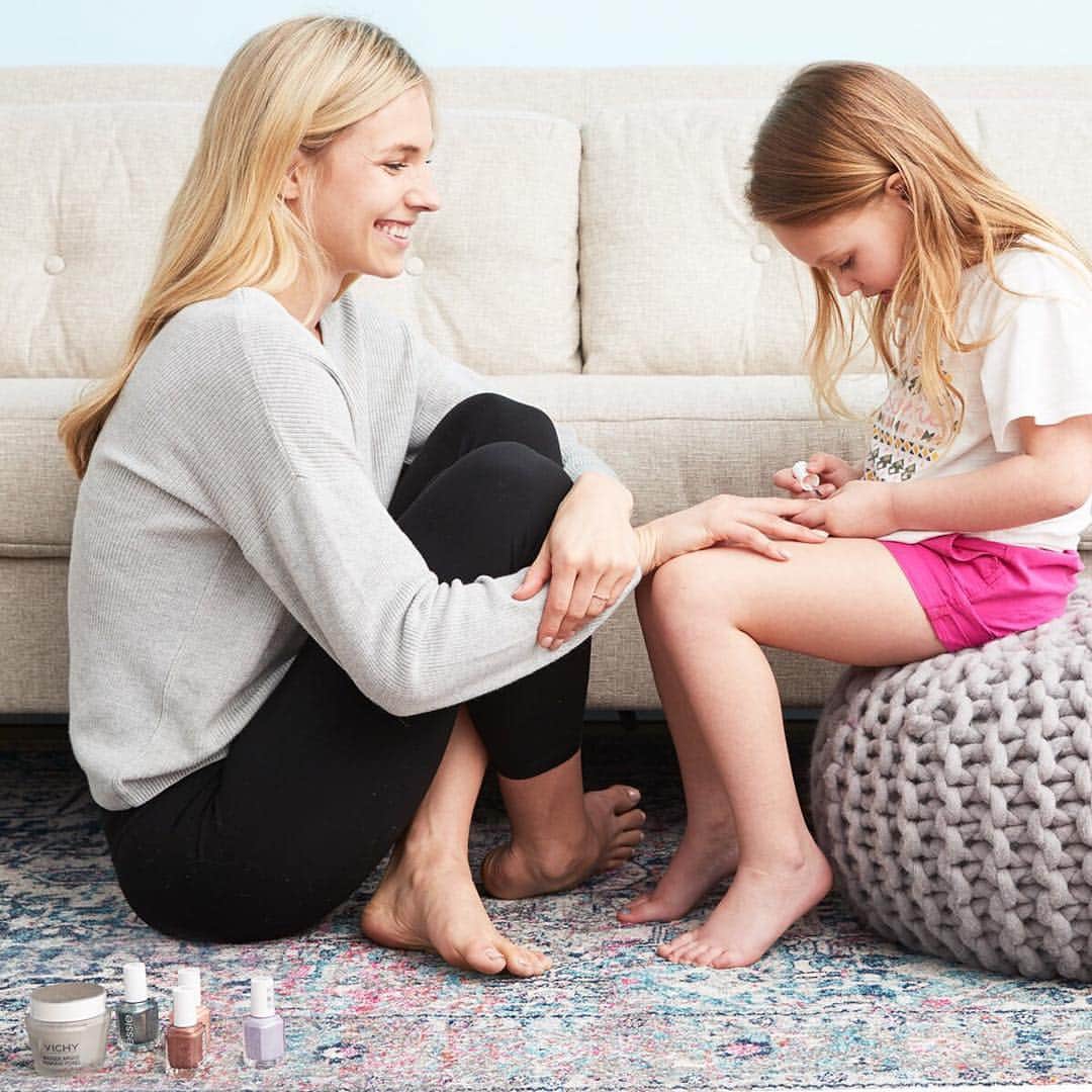 ロック&リパブリックのインスタグラム：「...Because she always made time for the little things. Tap to shop beauty. #mothersday #Kohls」