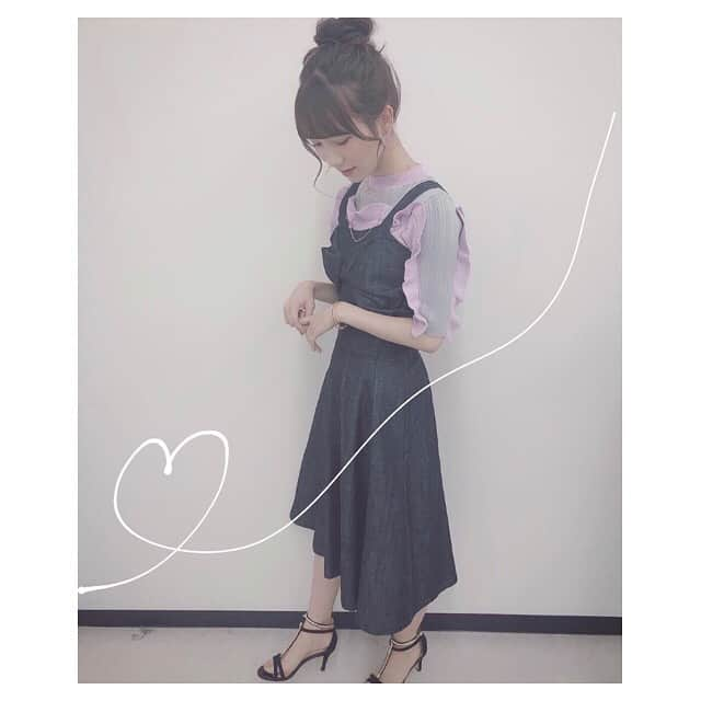 江嶋綾恵梨さんのインスタグラム写真 - (江嶋綾恵梨Instagram)「charMiのお洋服を着て﻿ ファッションショーに出演させて頂きました☺︎﻿ ﻿ 普段、着ないようなキレイめファッション💄﻿ 鏡に映る自分の姿が、新鮮だったなあ。﻿ ﻿ アクセサリーもプライベートで﻿ そんなに付けないからワクワクだった☺️💭﻿ ﻿ いいオンナになれたかな、、、？♡笑﻿ ﻿ #charmi #fashion #code #今日のコーデ #大人ガーリー」5月2日 23時06分 - aeringoooo