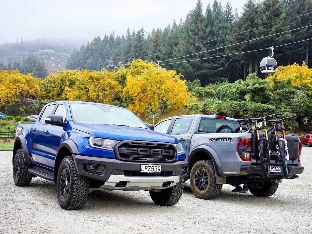 ケン・ブロックさんのインスタグラム写真 - (ケン・ブロックInstagram)「On this week’s episode on my YouTube channel: these two beasts… and these two beasts! (The @iamspecialized bikes AND the @FordNZ Ranger Raptors) @forest_duplessis and I land in New Zealand, take delivery of these awesome trucks and immediately head south to check out a historic rally stage and to put some miles in on my new Specialized Demo 8 (complete with Troy Lee Designs paint job to match my #BlockEscortCossieV2 livery). Check it out by hitting the link in my bio!」5月2日 23時22分 - kblock43